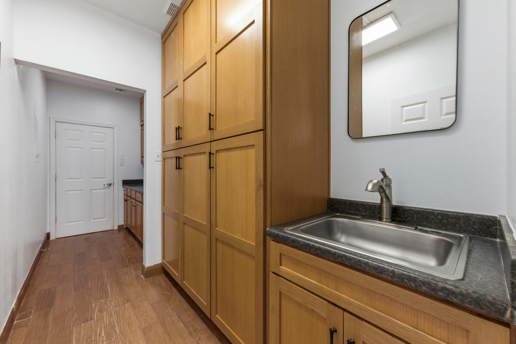 5705 Ballenton Ct, Austin, TX 78739