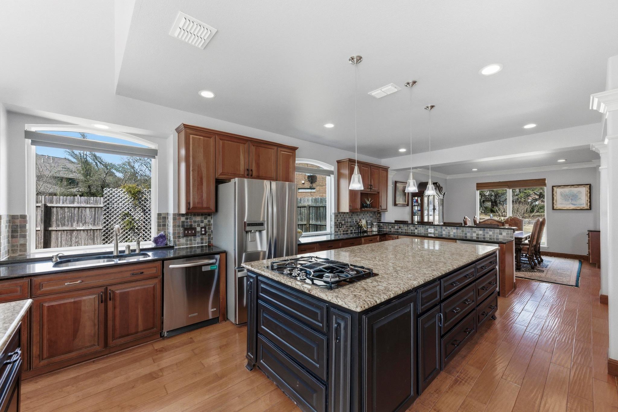 5705 Ballenton Ct, Austin, TX 78739