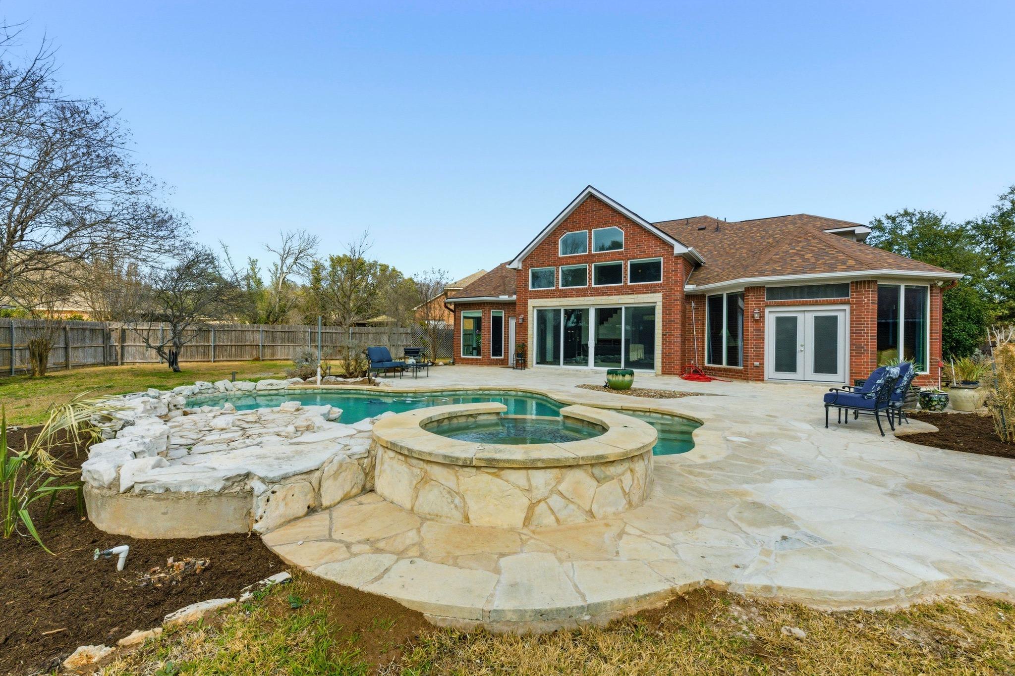 5705 Ballenton Ct, Austin, TX 78739