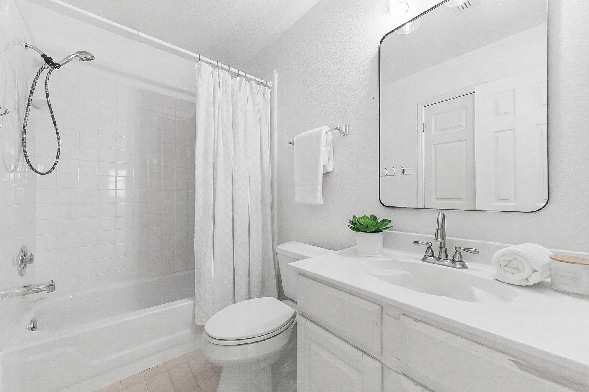 5705 Ballenton Ct, Austin, TX 78739