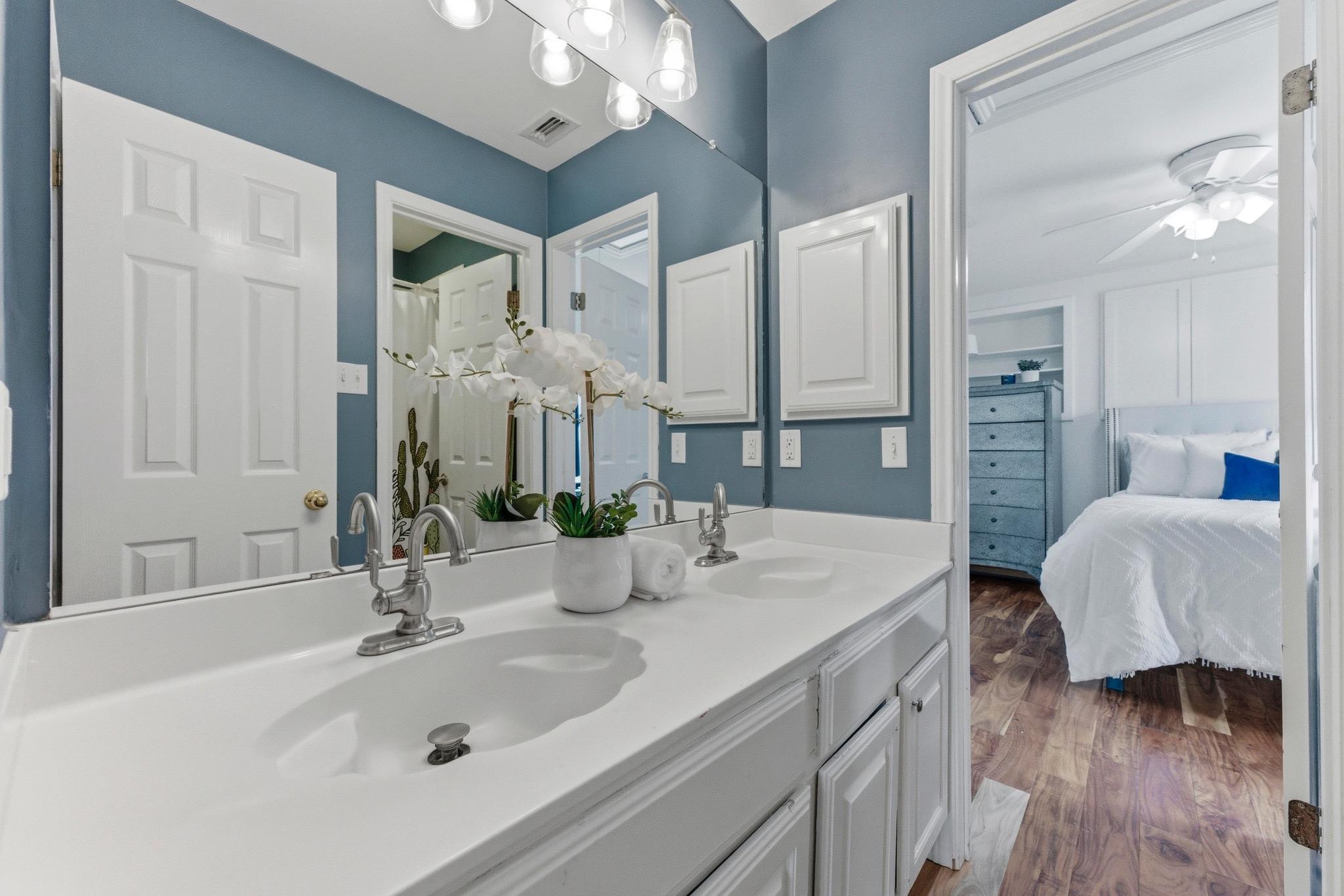 5705 Ballenton Ct, Austin, TX 78739