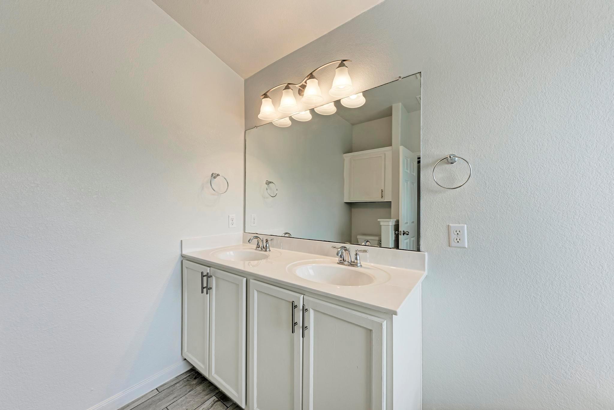 233 Wallops, Kyle, TX 78640