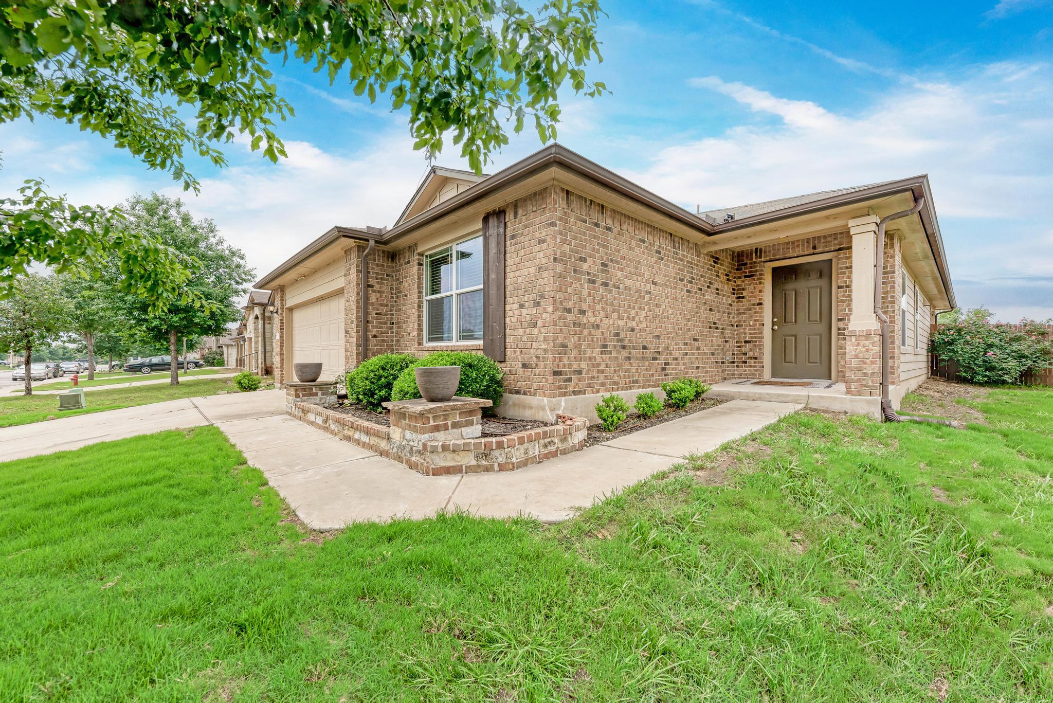 233 Wallops, Kyle, TX 78640
