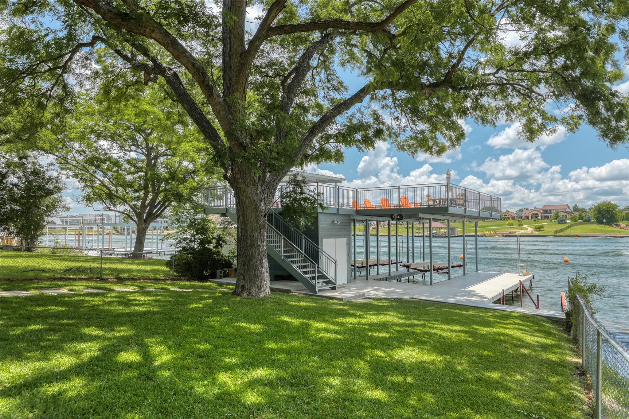 525 Ellen Williams Loop, Kingsland, TX 78639