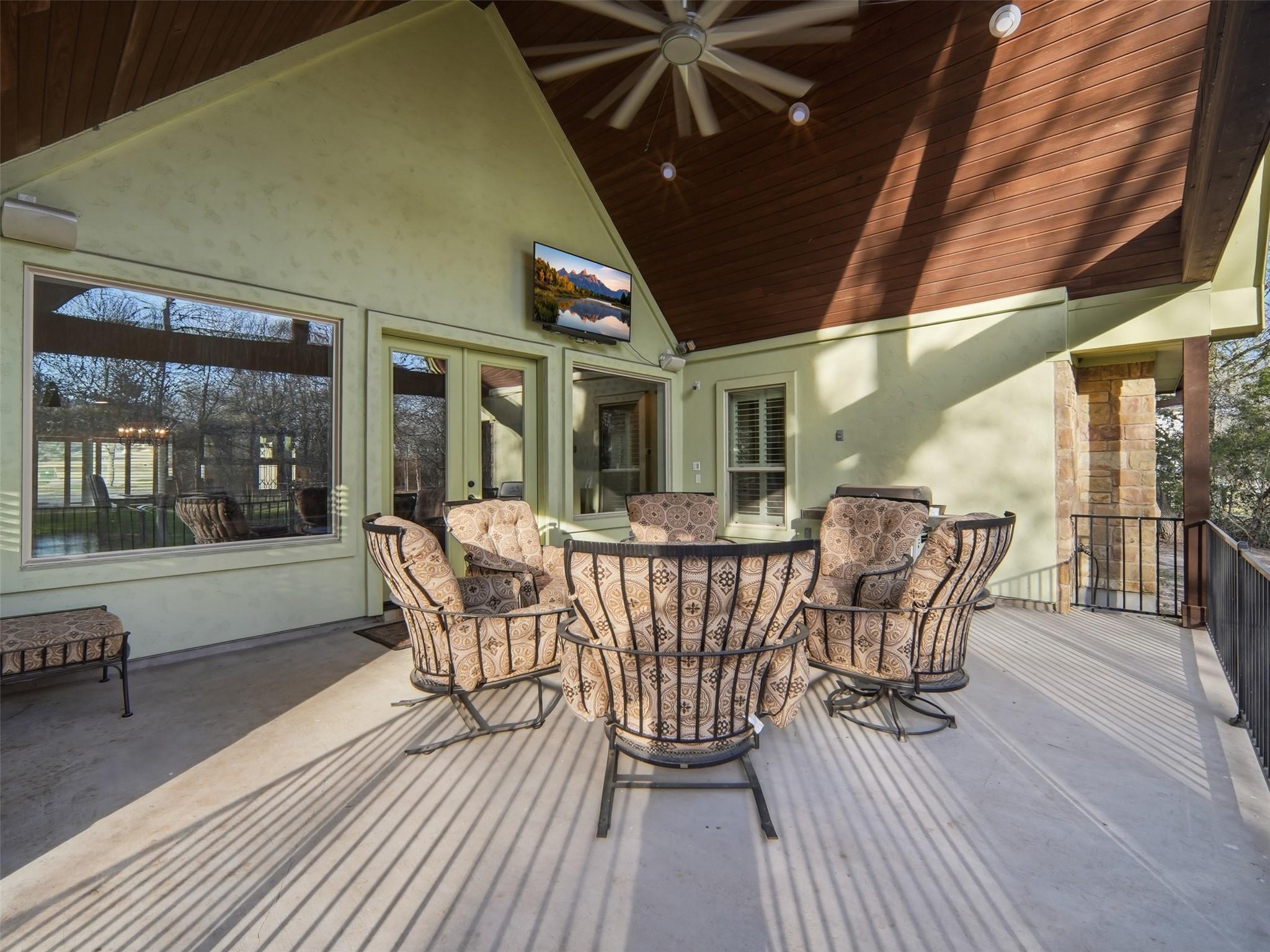 187 Territory Dr, Bastrop, TX 78602