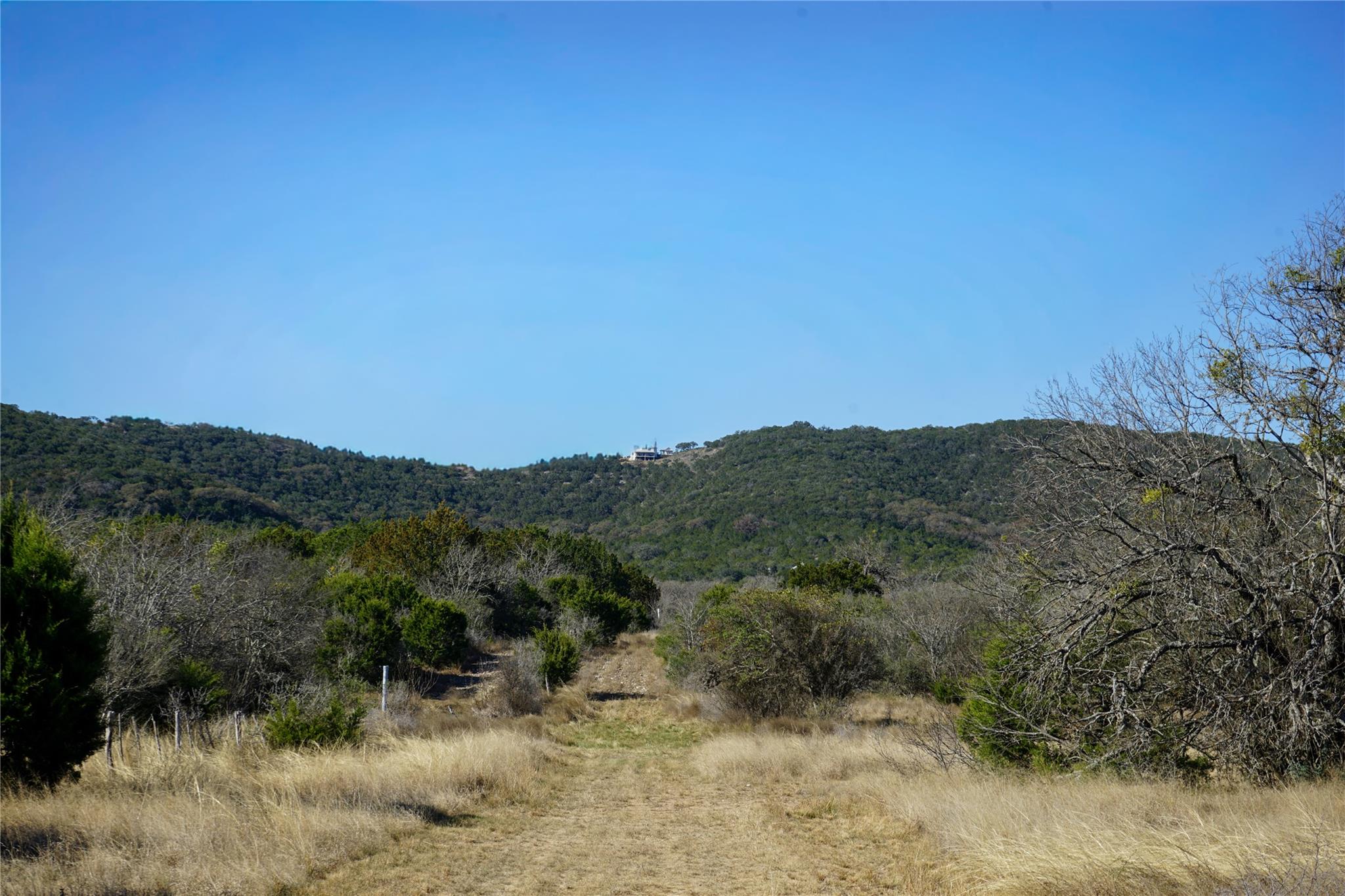 831 Magers Rd, Concan, TX 78838