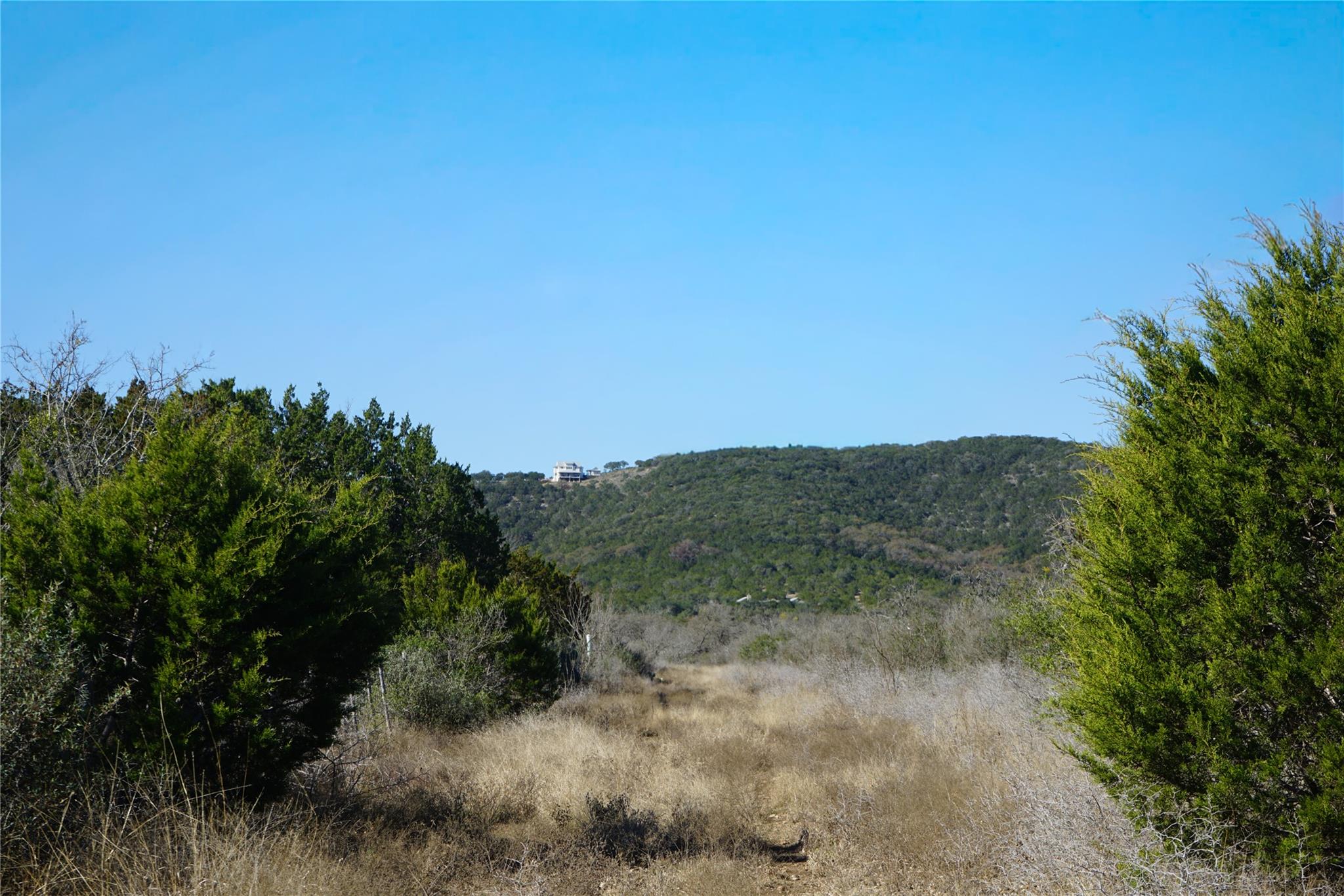 831 Magers Rd, Concan, TX 78838