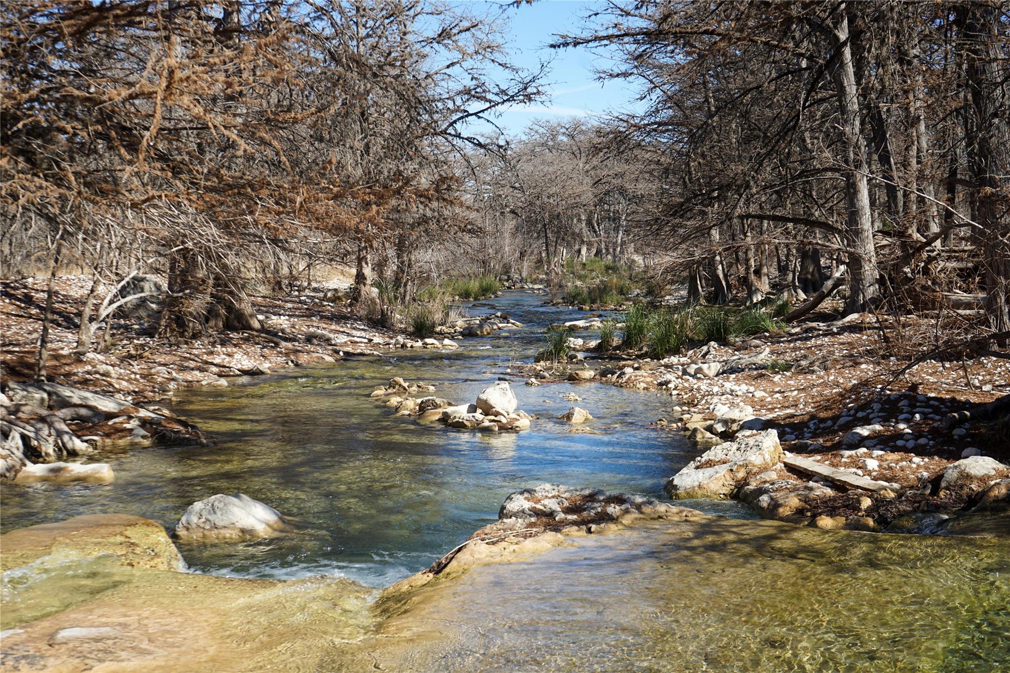 831 Magers Rd, Concan, TX 78838