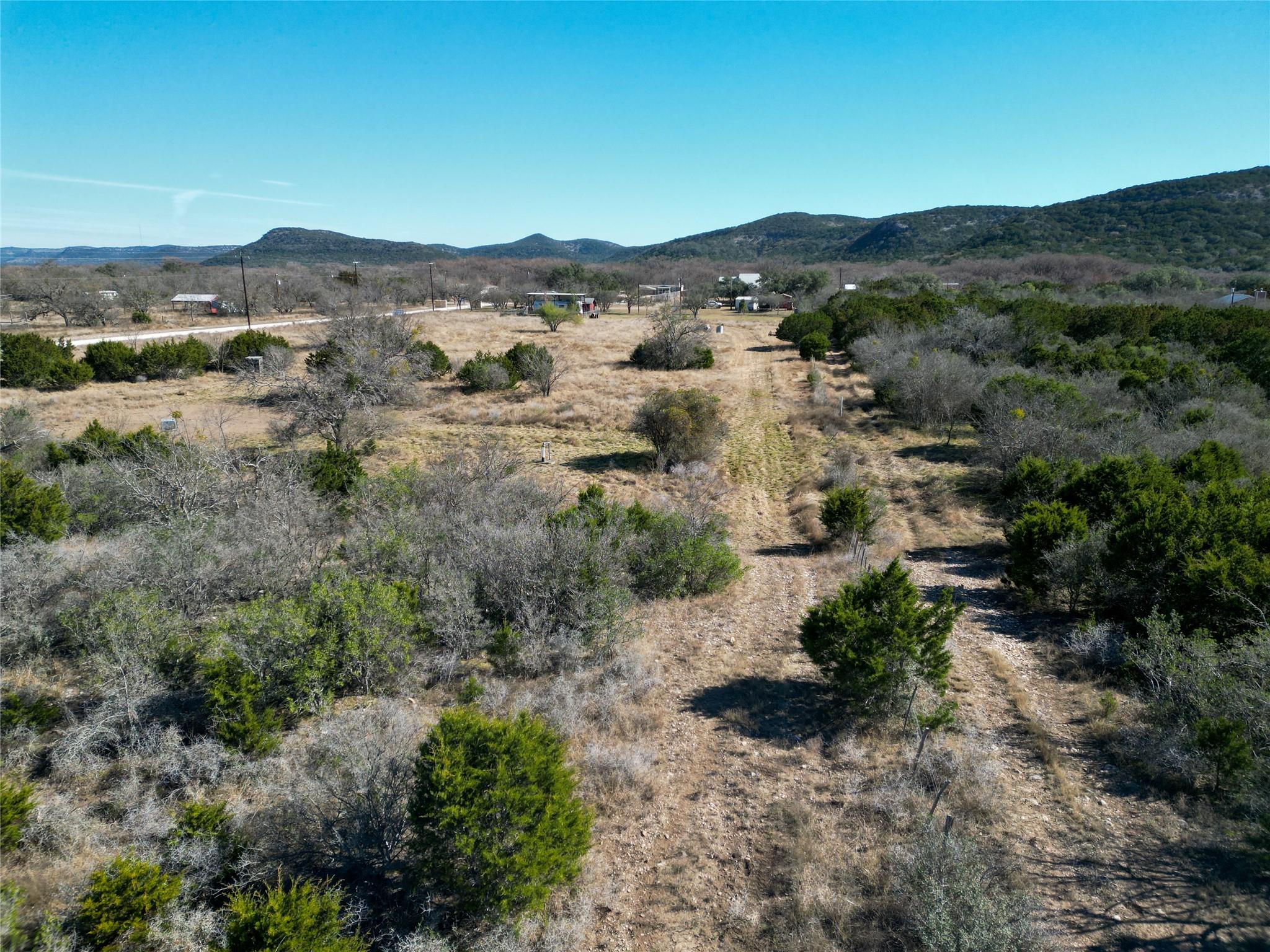 831 Magers Rd, Concan, TX 78838