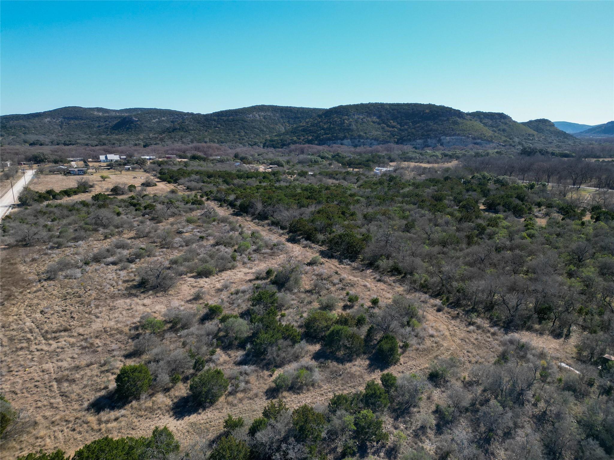 831 Magers Rd, Concan, TX 78838