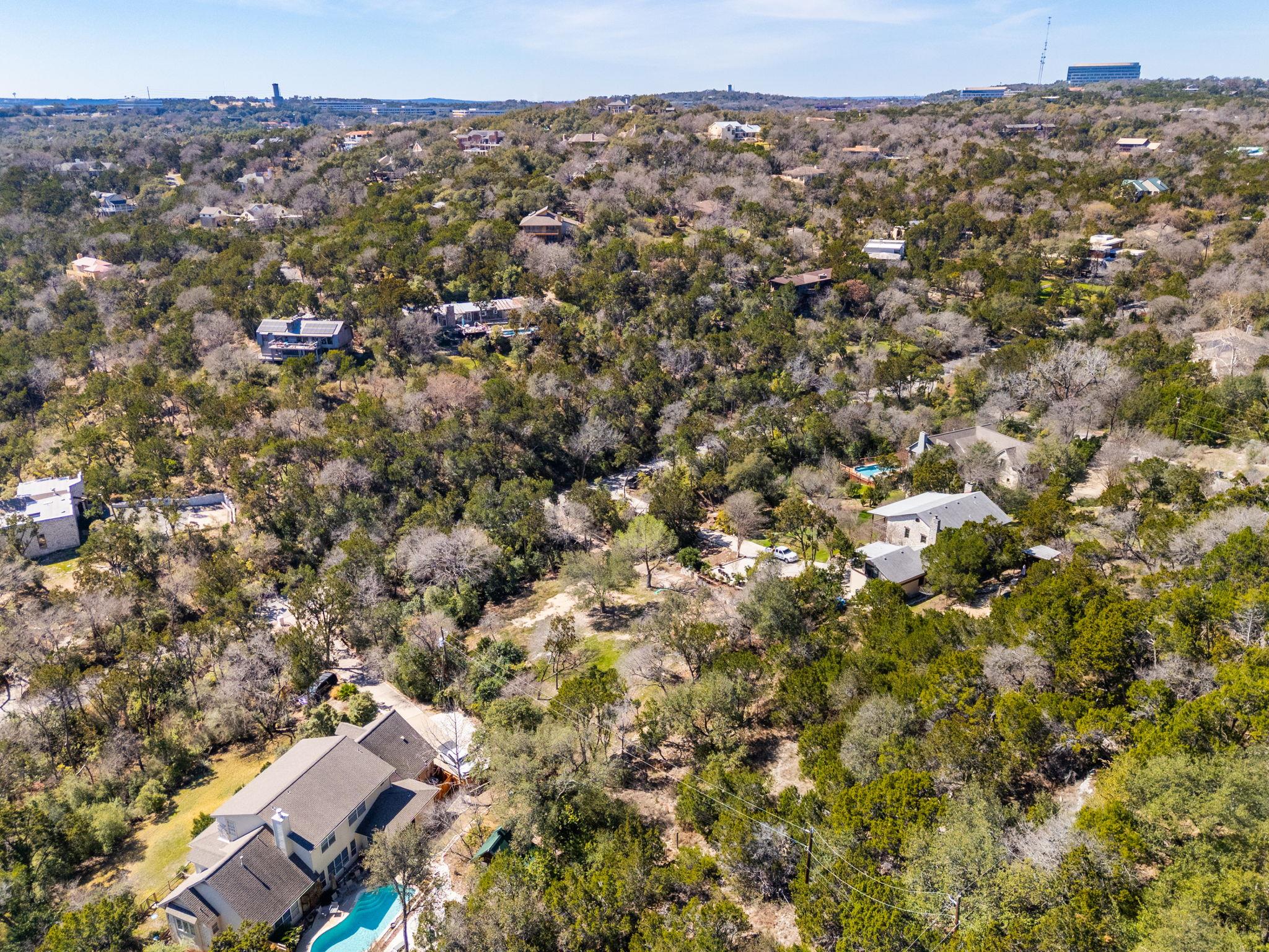 902 Yaupon Valley Rd, West Lake Hills, TX 78746