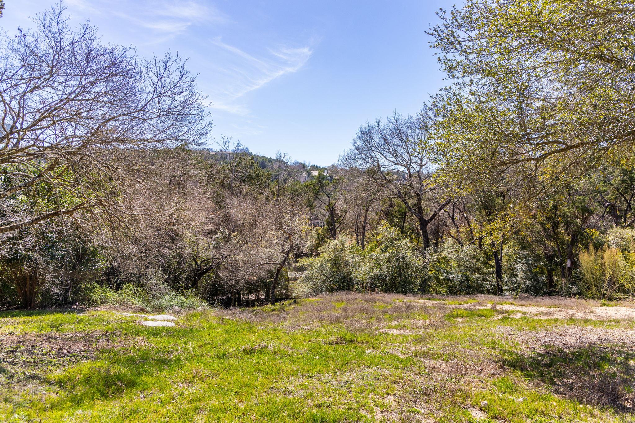 902 Yaupon Valley Rd, West Lake Hills, TX 78746