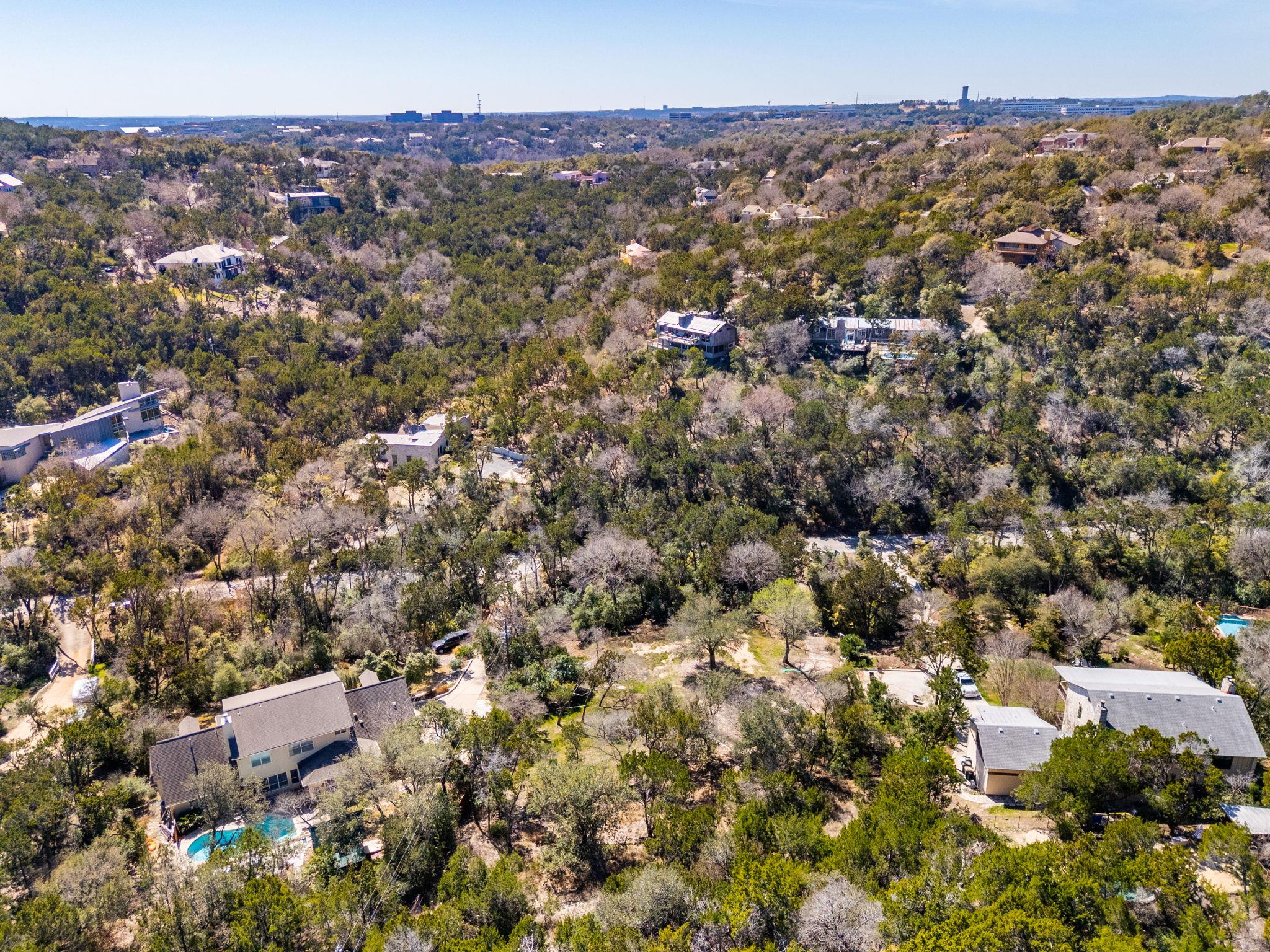 902 Yaupon Valley Rd, West Lake Hills, TX 78746