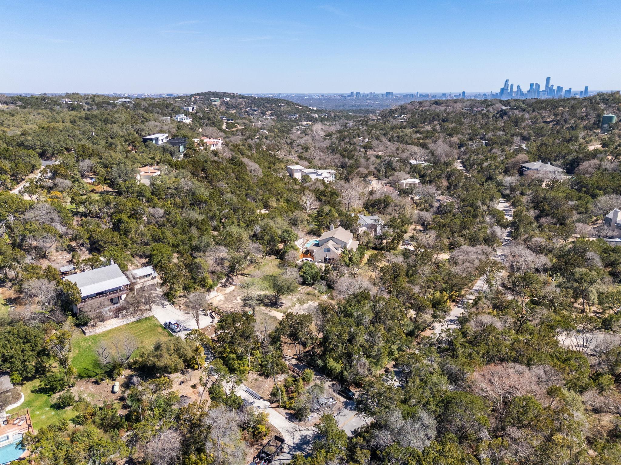 902 Yaupon Valley Rd, West Lake Hills, TX 78746