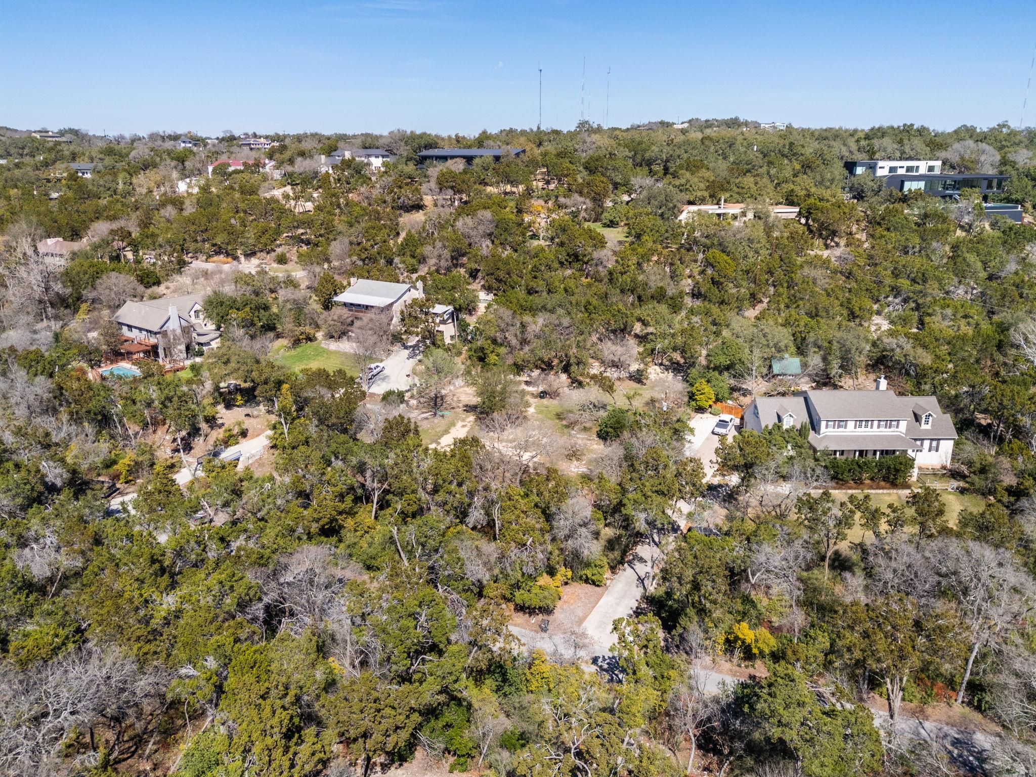 902 Yaupon Valley Rd, West Lake Hills, TX 78746