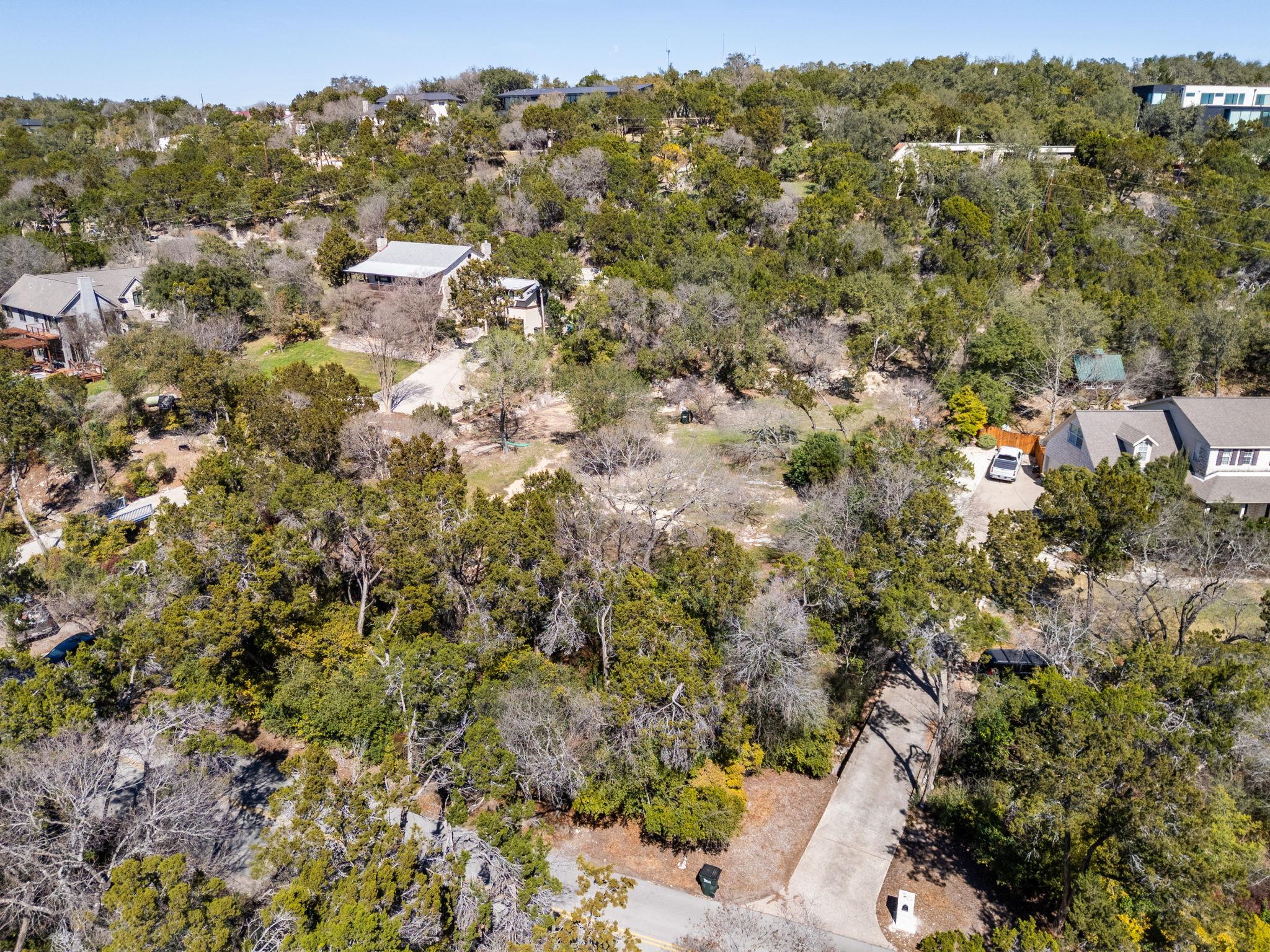 902 Yaupon Valley Rd, West Lake Hills, TX 78746