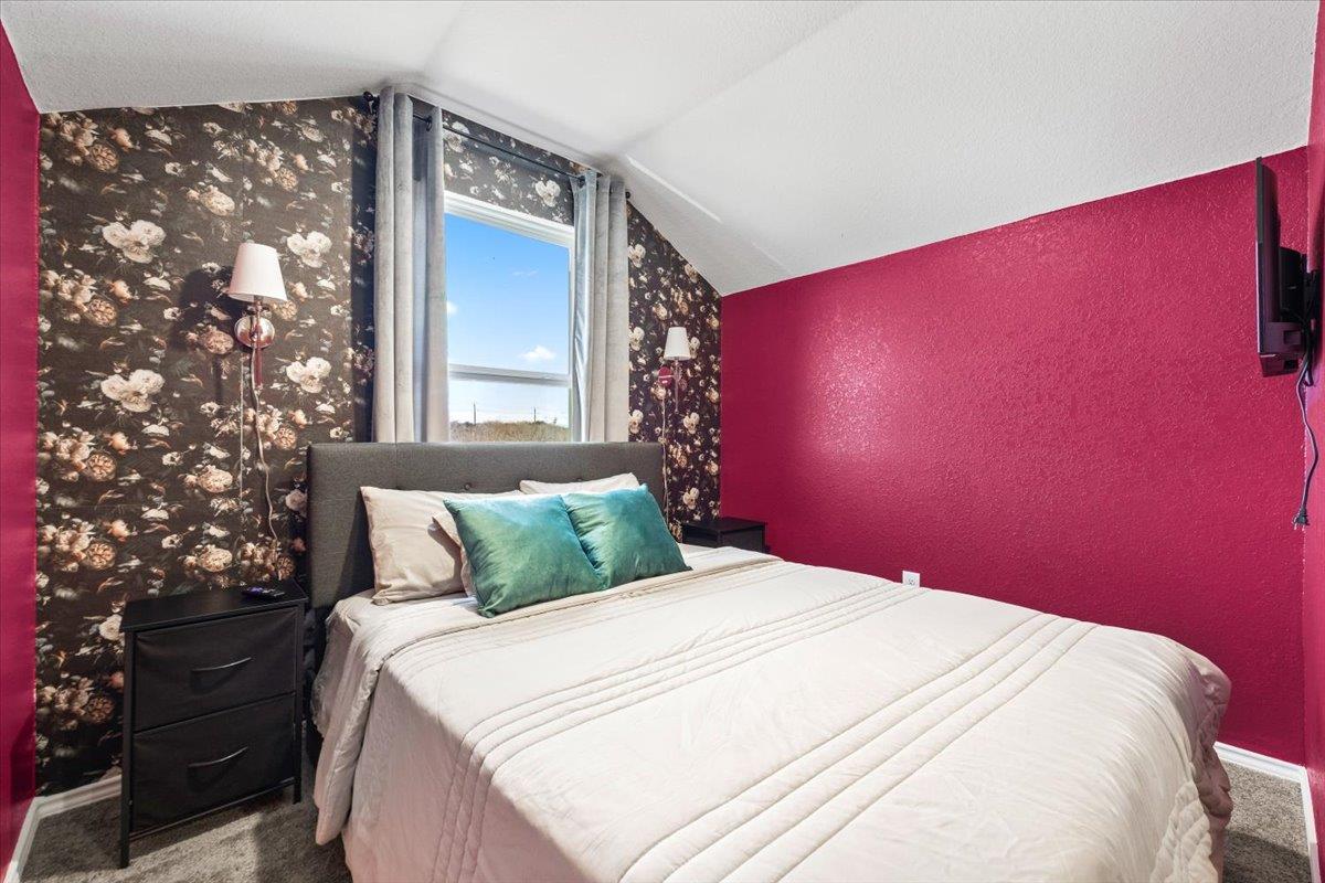 6920 Elm Cv, San Antonio, TX 78244