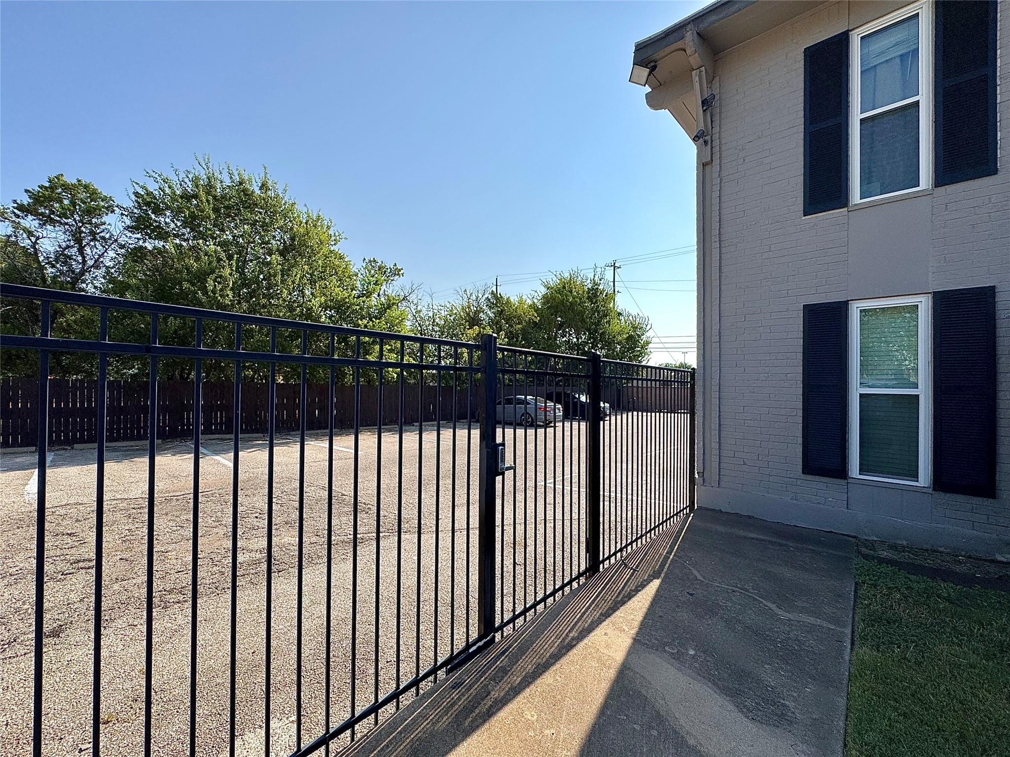 7945 Gault St # 202, Austin, TX 78757