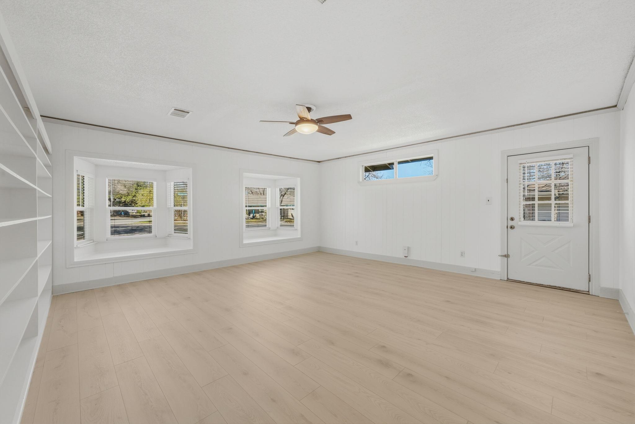 2303 Harwick Dr, Austin, TX 78745