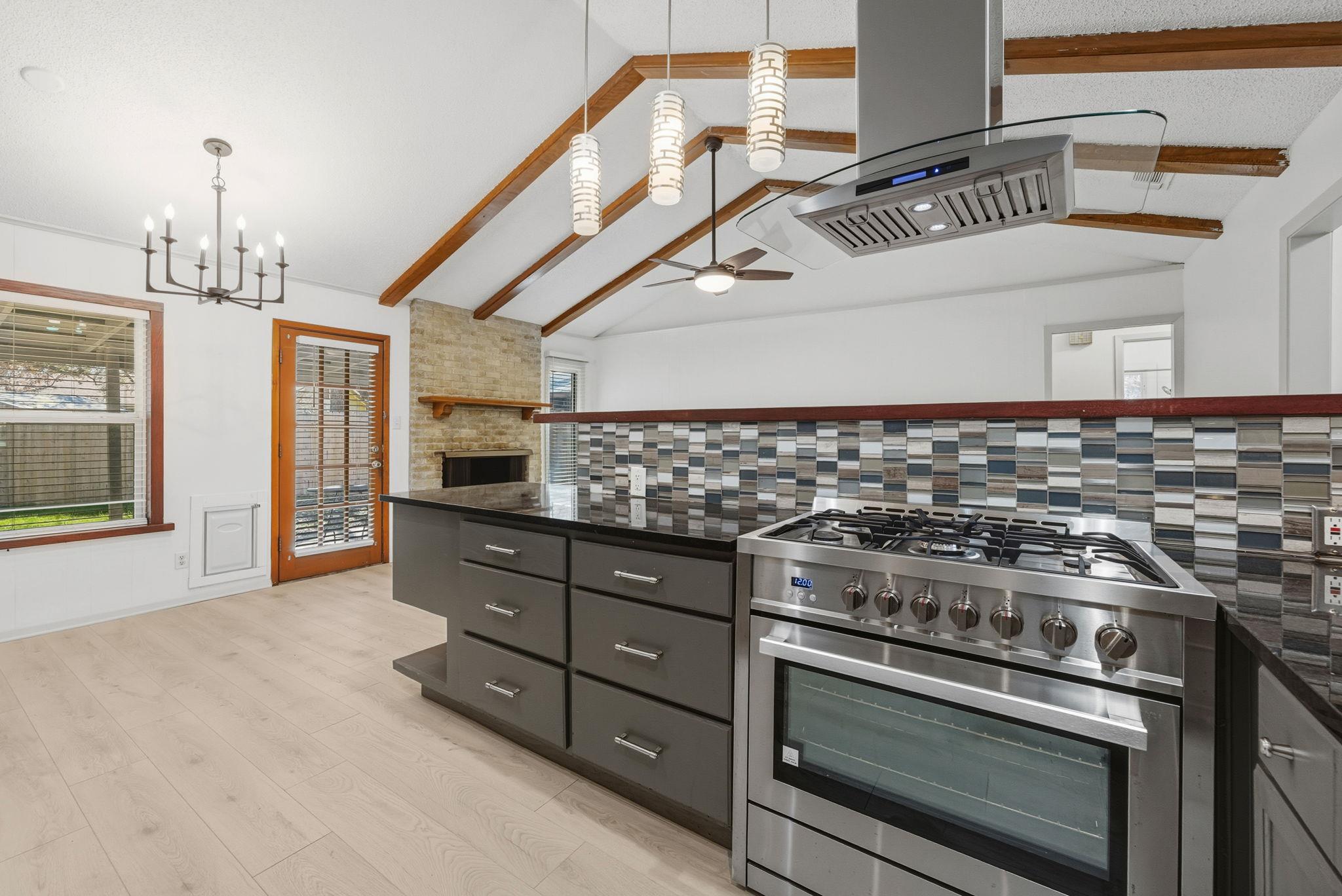 2303 Harwick Dr, Austin, TX 78745