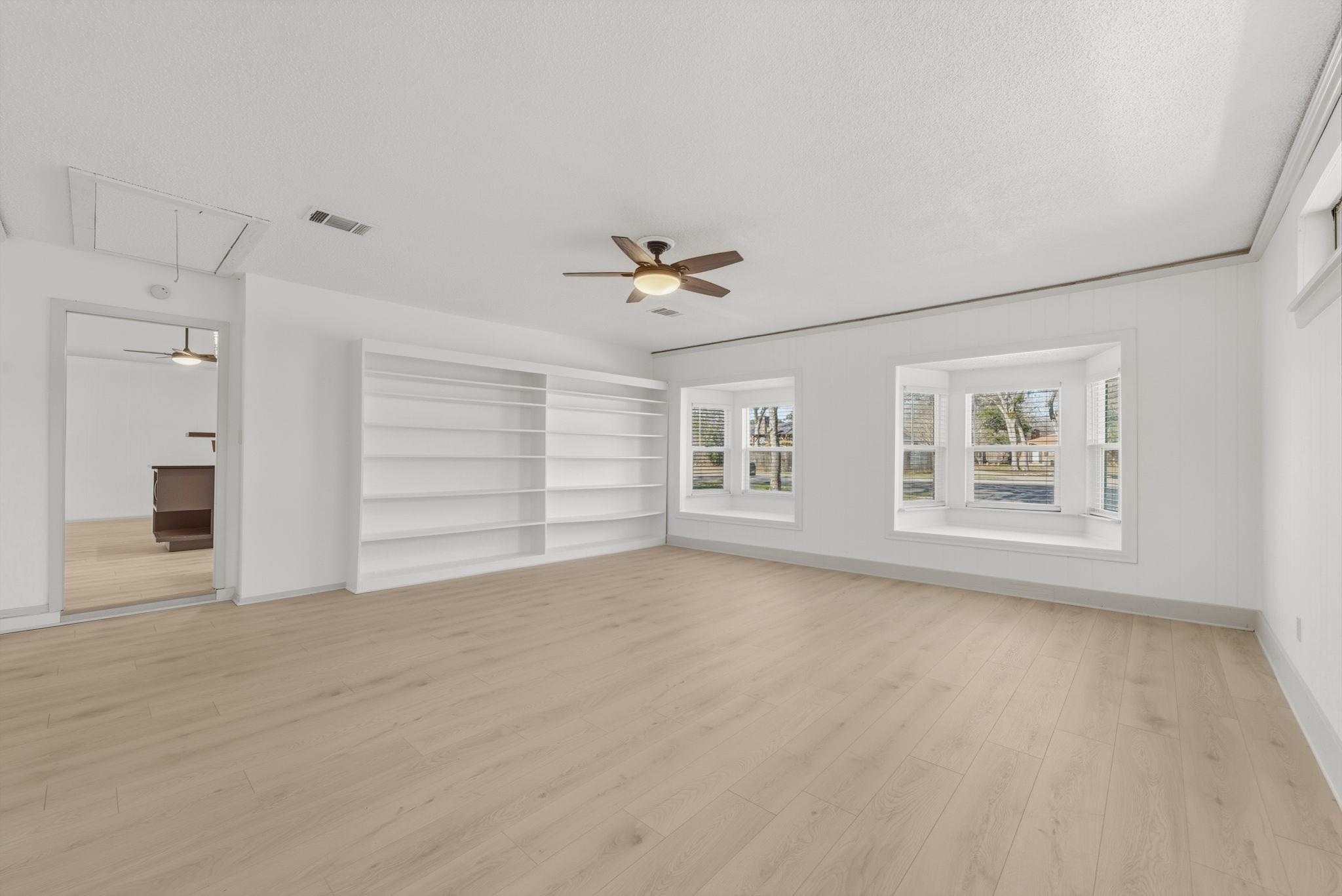 2303 Harwick Dr, Austin, TX 78745