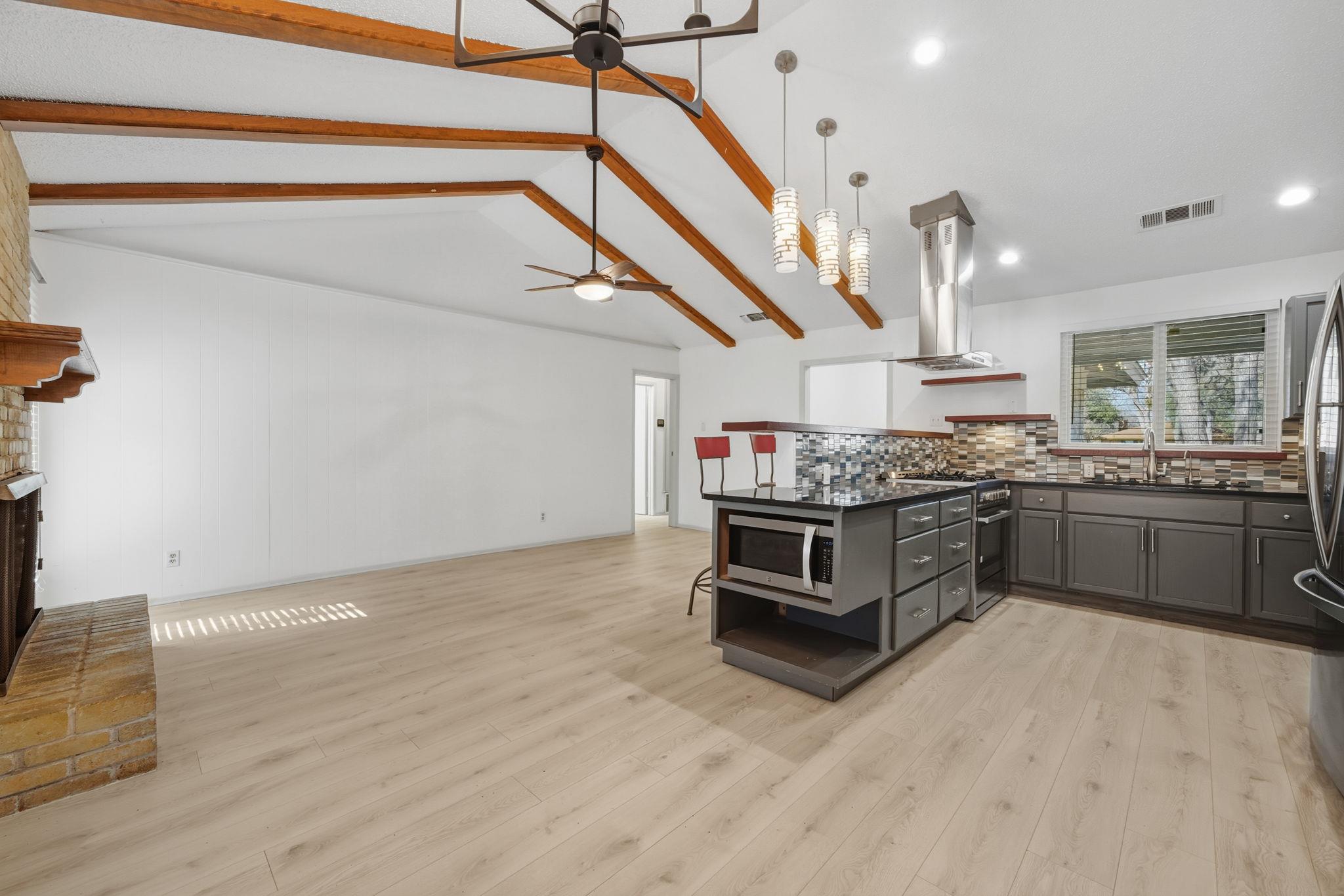 2303 Harwick Dr, Austin, TX 78745