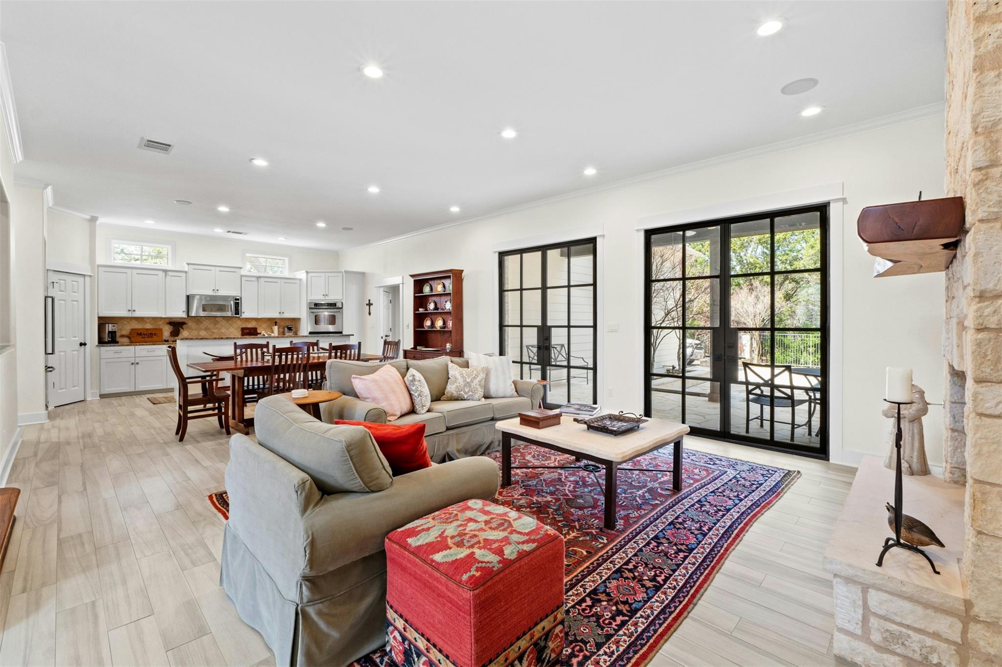 625 Robin Dale Ct, Lakeway, TX 78734