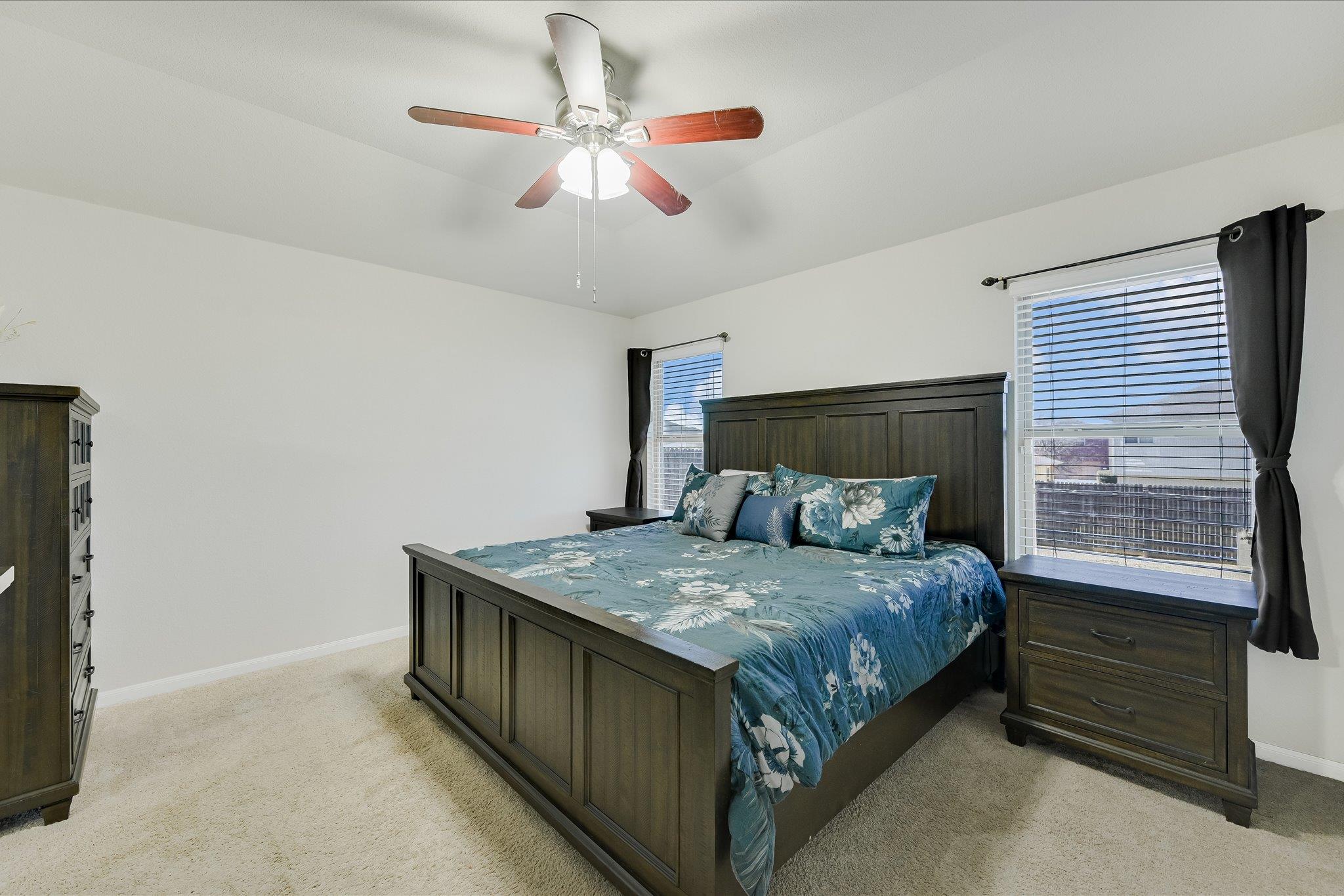 725 Pinnacle Dr, Georgetown, TX 78626