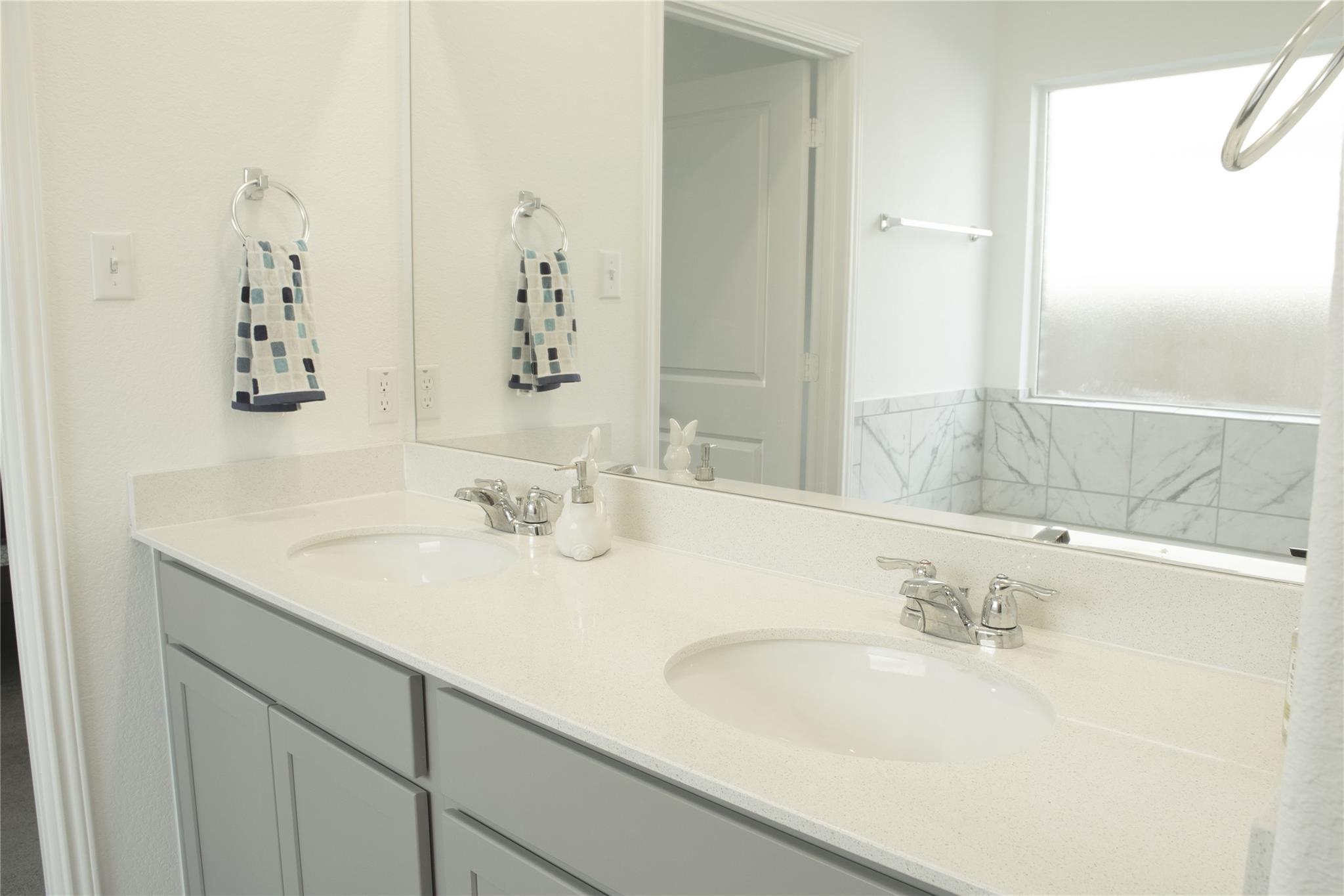 311 Canley Loop, Hutto, TX 78634