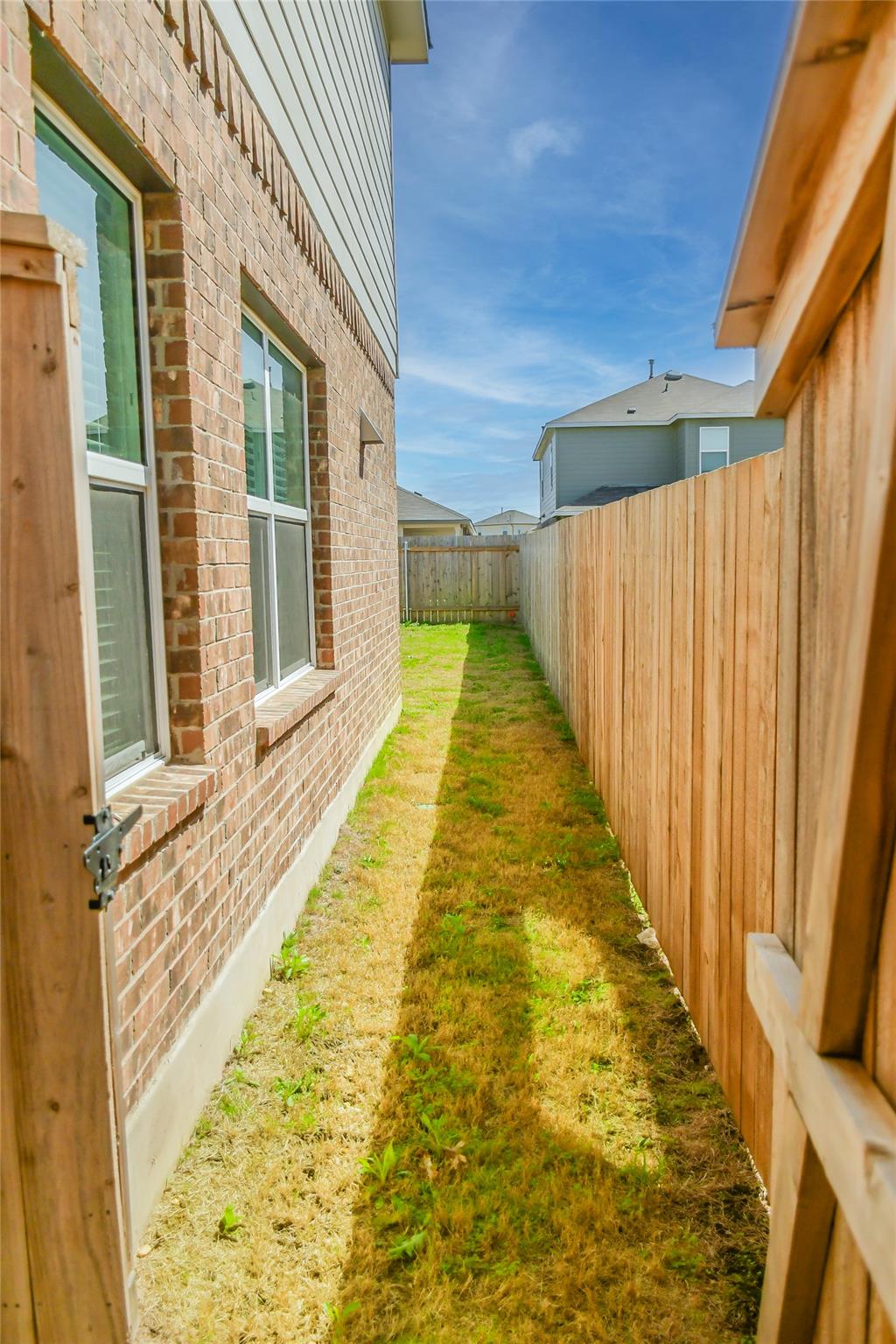 311 Canley Loop, Hutto, TX 78634