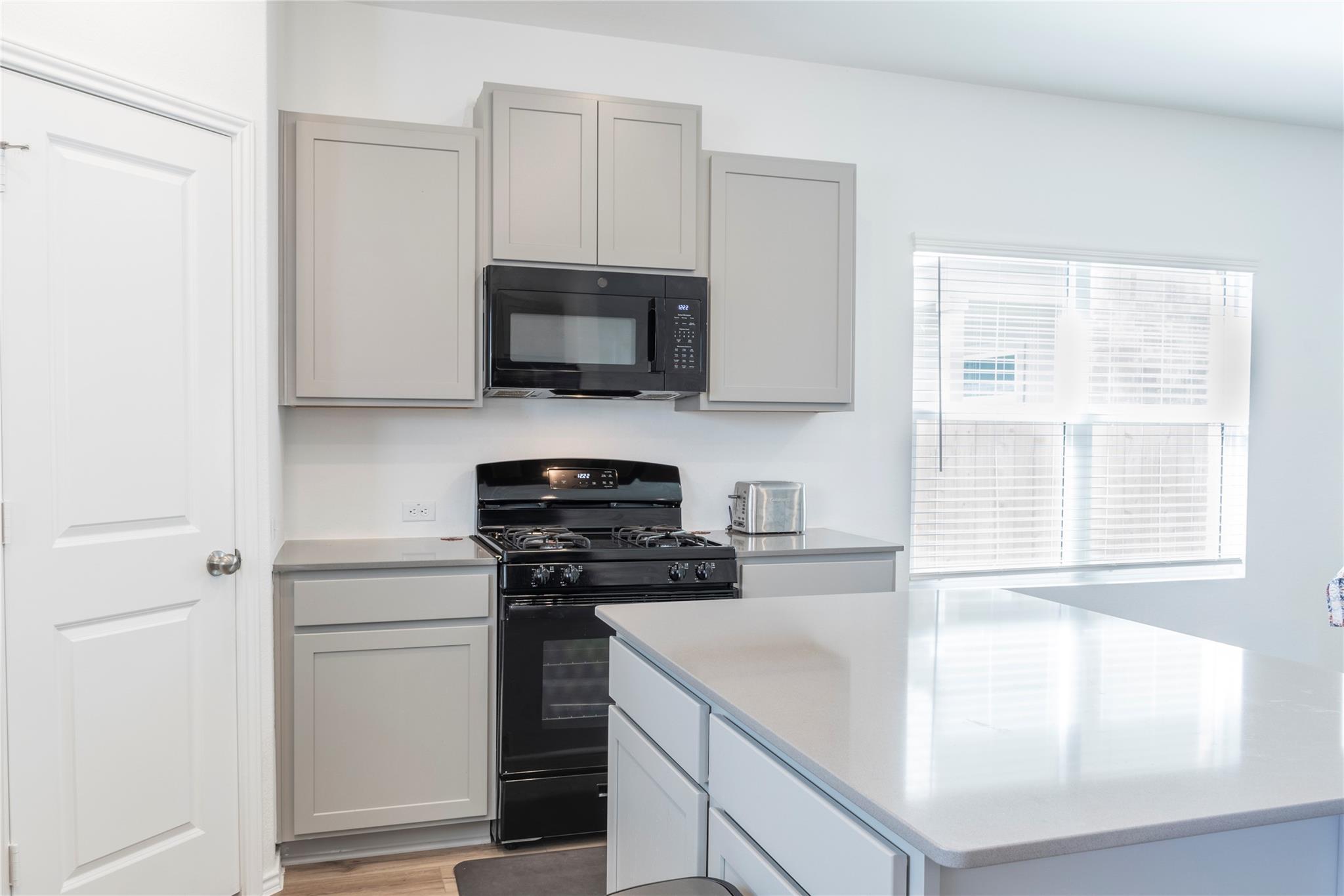 311 Canley Loop, Hutto, TX 78634