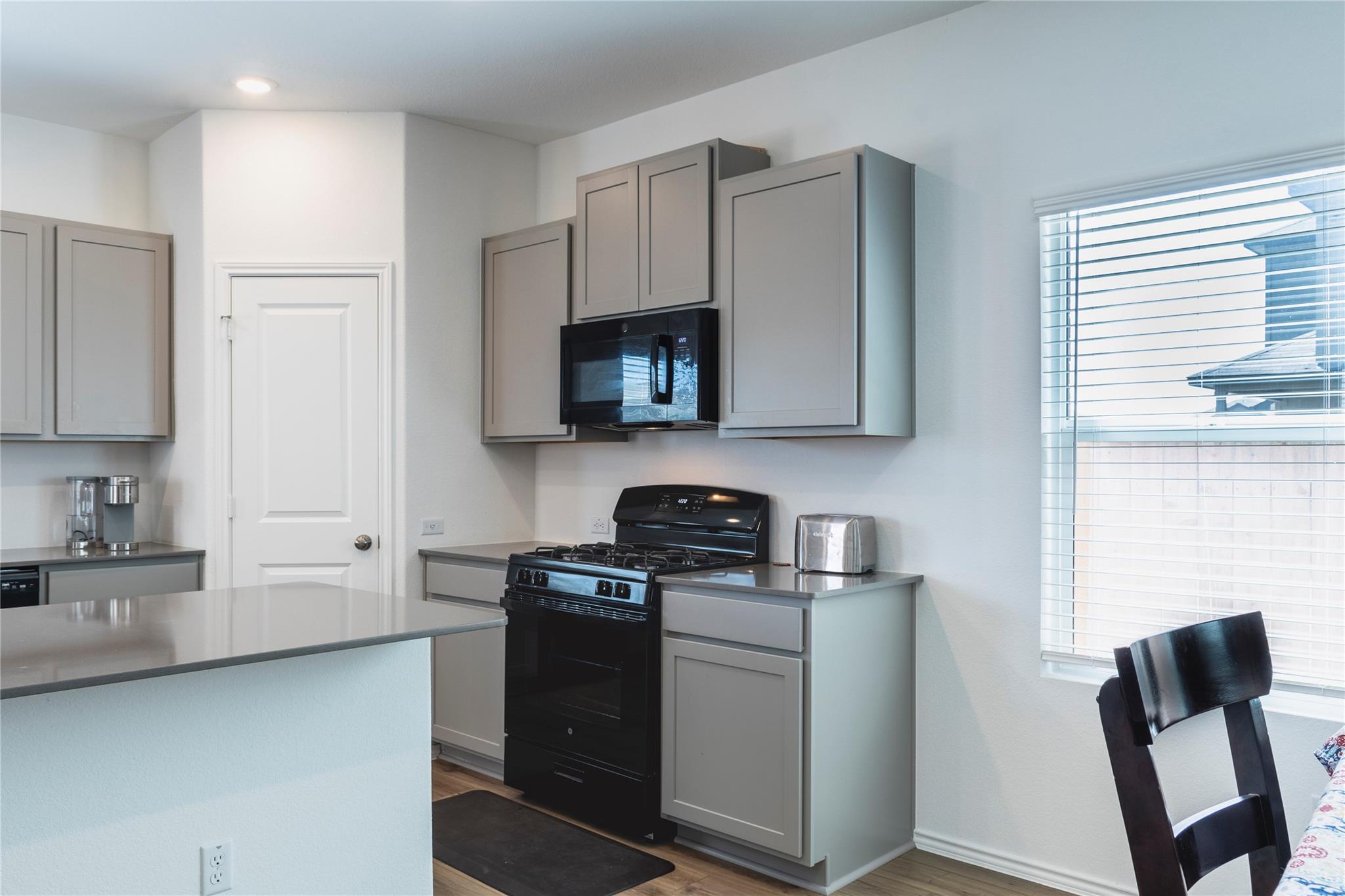 311 Canley Loop, Hutto, TX 78634