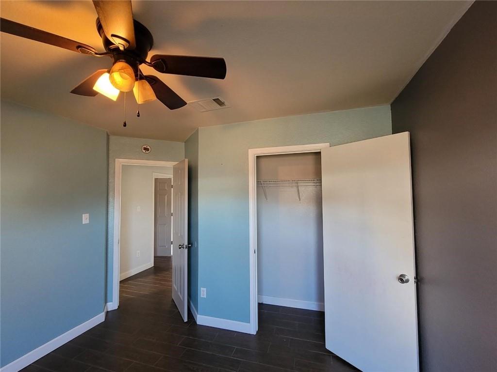 204 Phillips St, Hutto, TX 78634