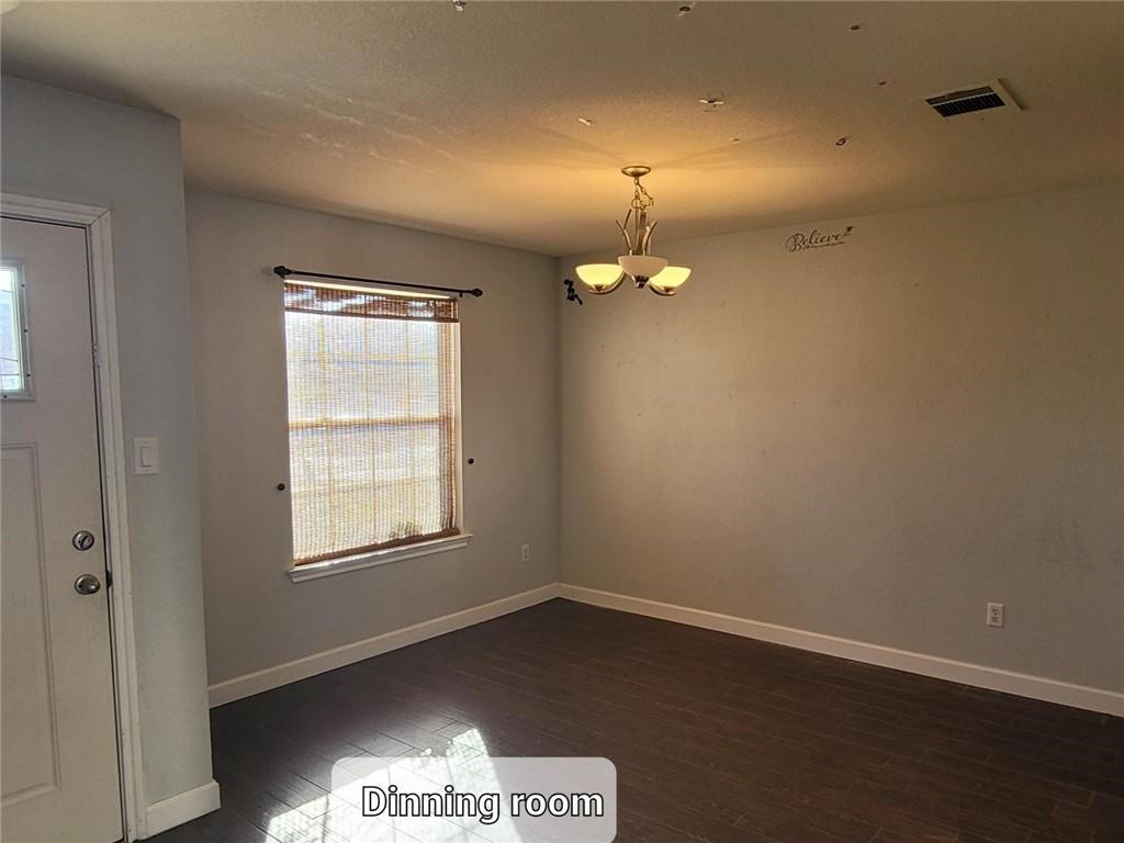 204 Phillips St, Hutto, TX 78634