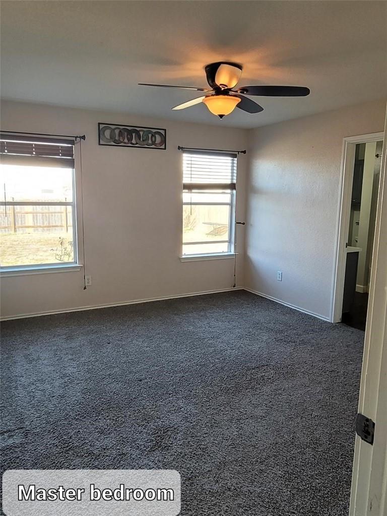 204 Phillips St, Hutto, TX 78634