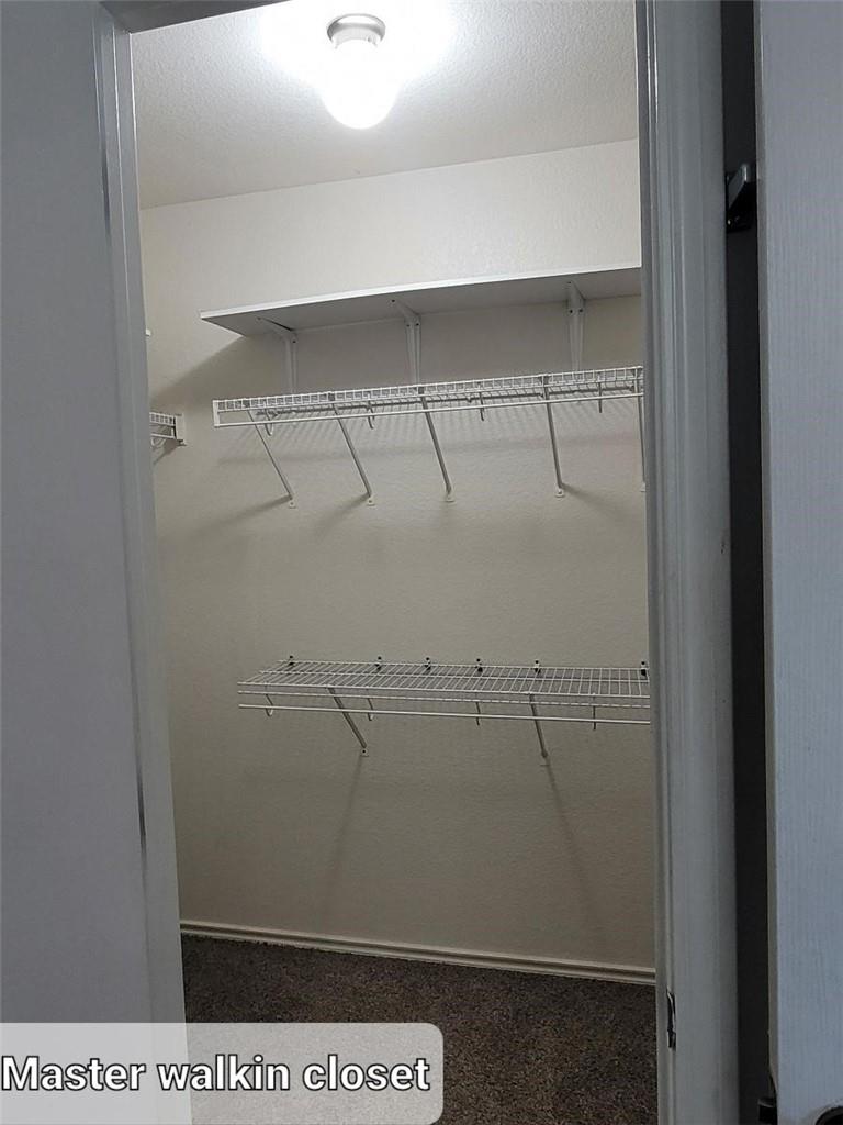 204 Phillips St, Hutto, TX 78634