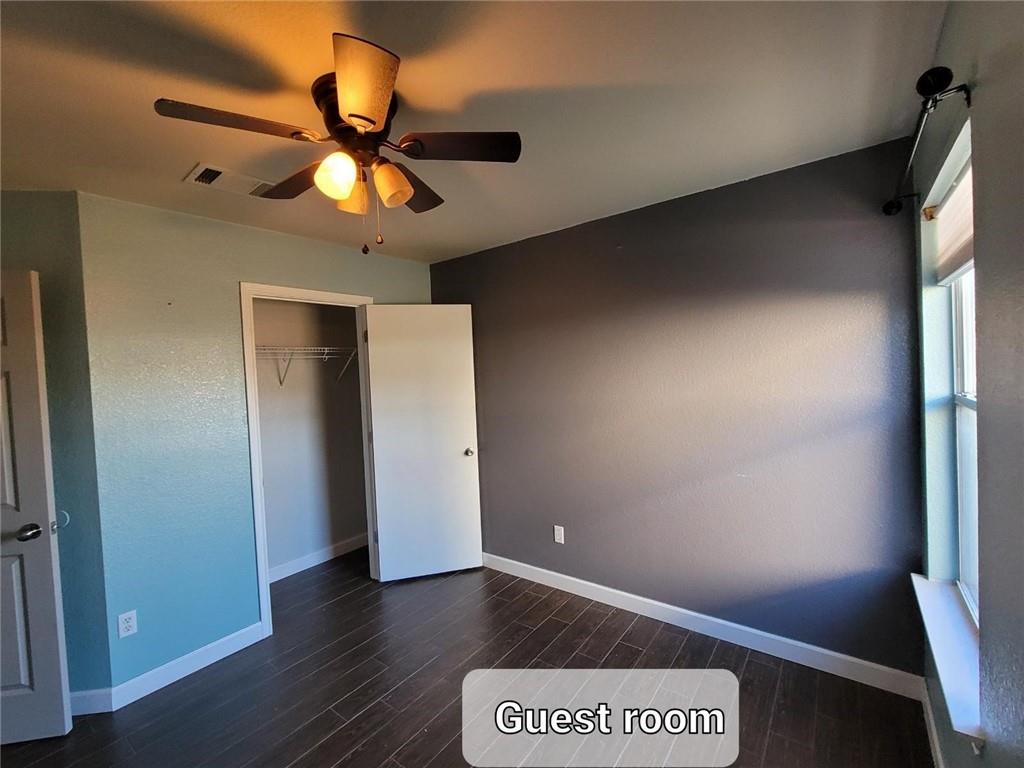 204 Phillips St, Hutto, TX 78634