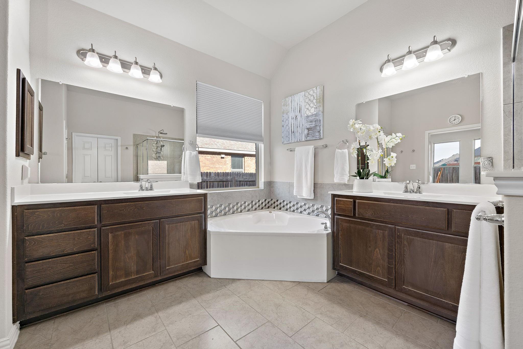 405 Miracle Rose Way, Liberty Hill, TX 78642