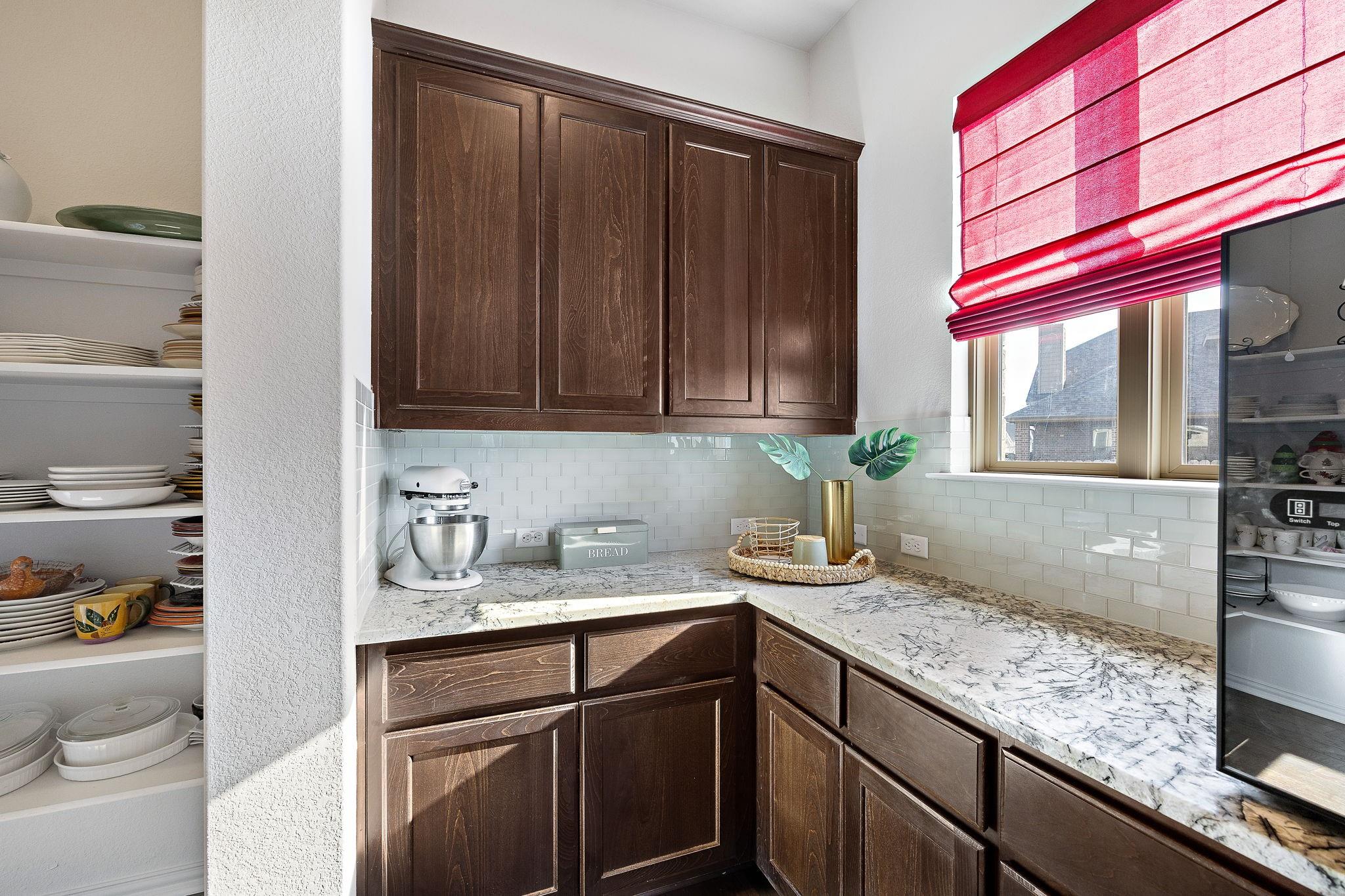 405 Miracle Rose Way, Liberty Hill, TX 78642