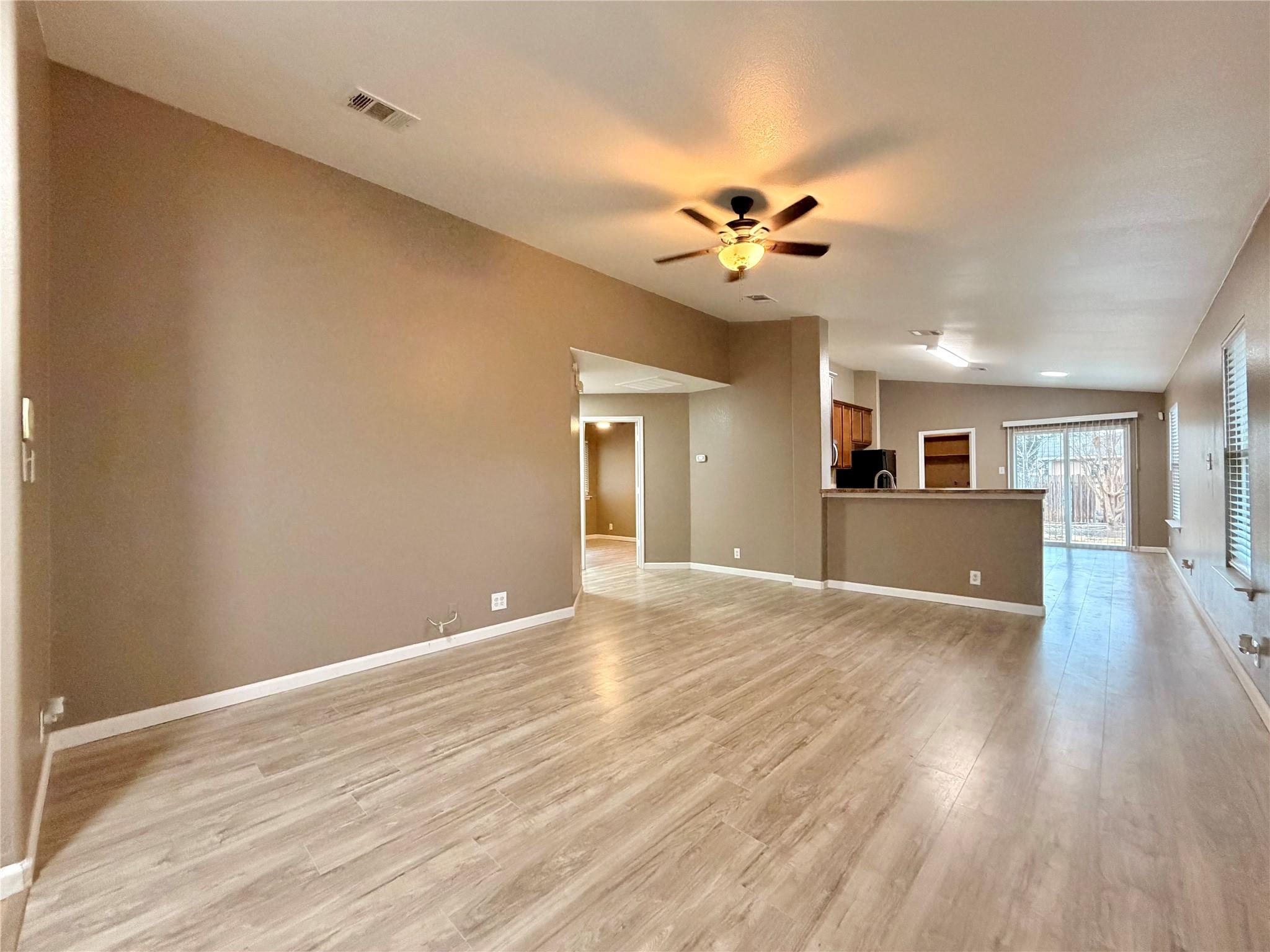 12504 Paloma Blanca Way, Del Valle, TX 78617