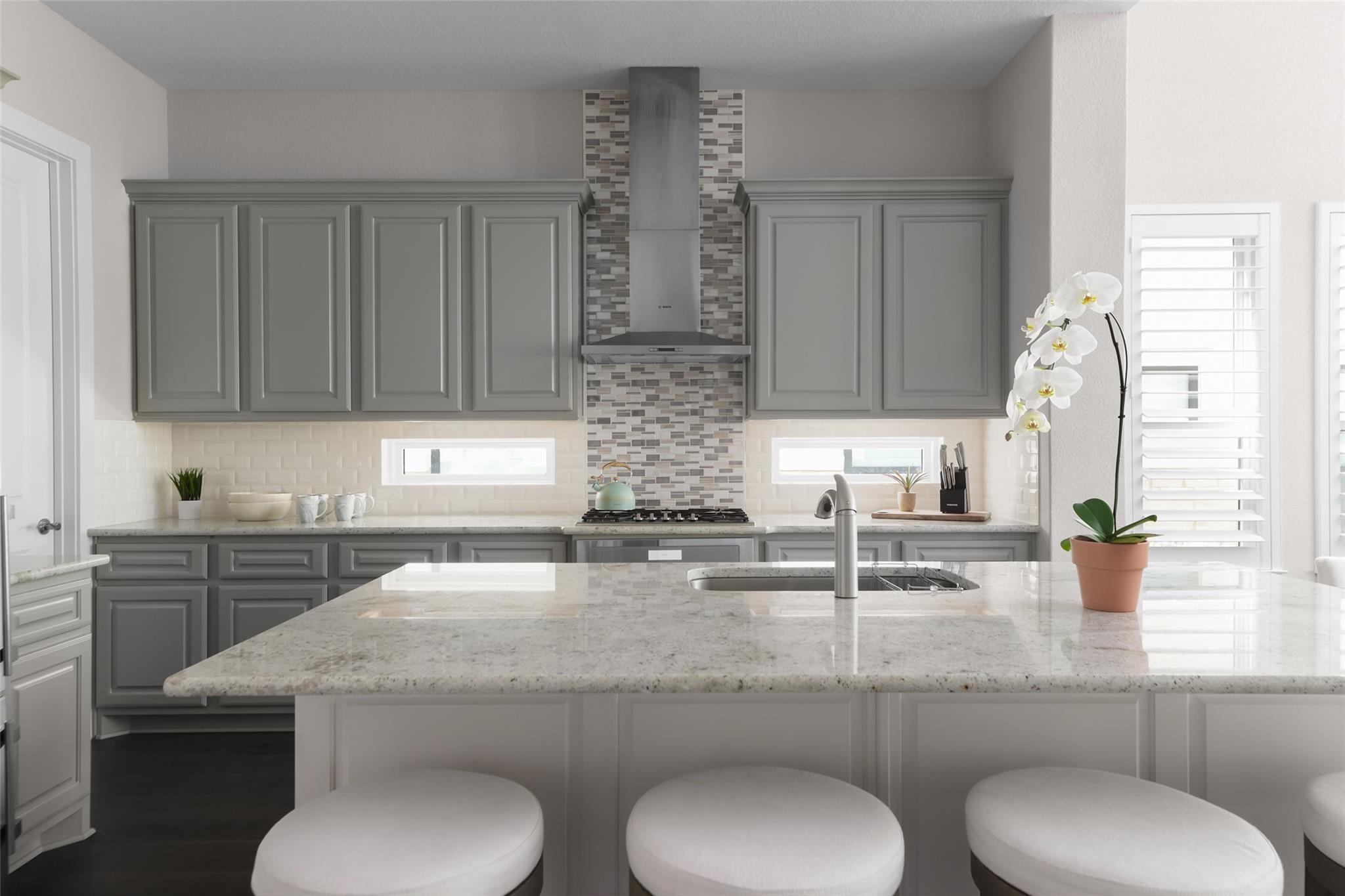 105 Cascading Water Pl, Lakeway, TX 78734