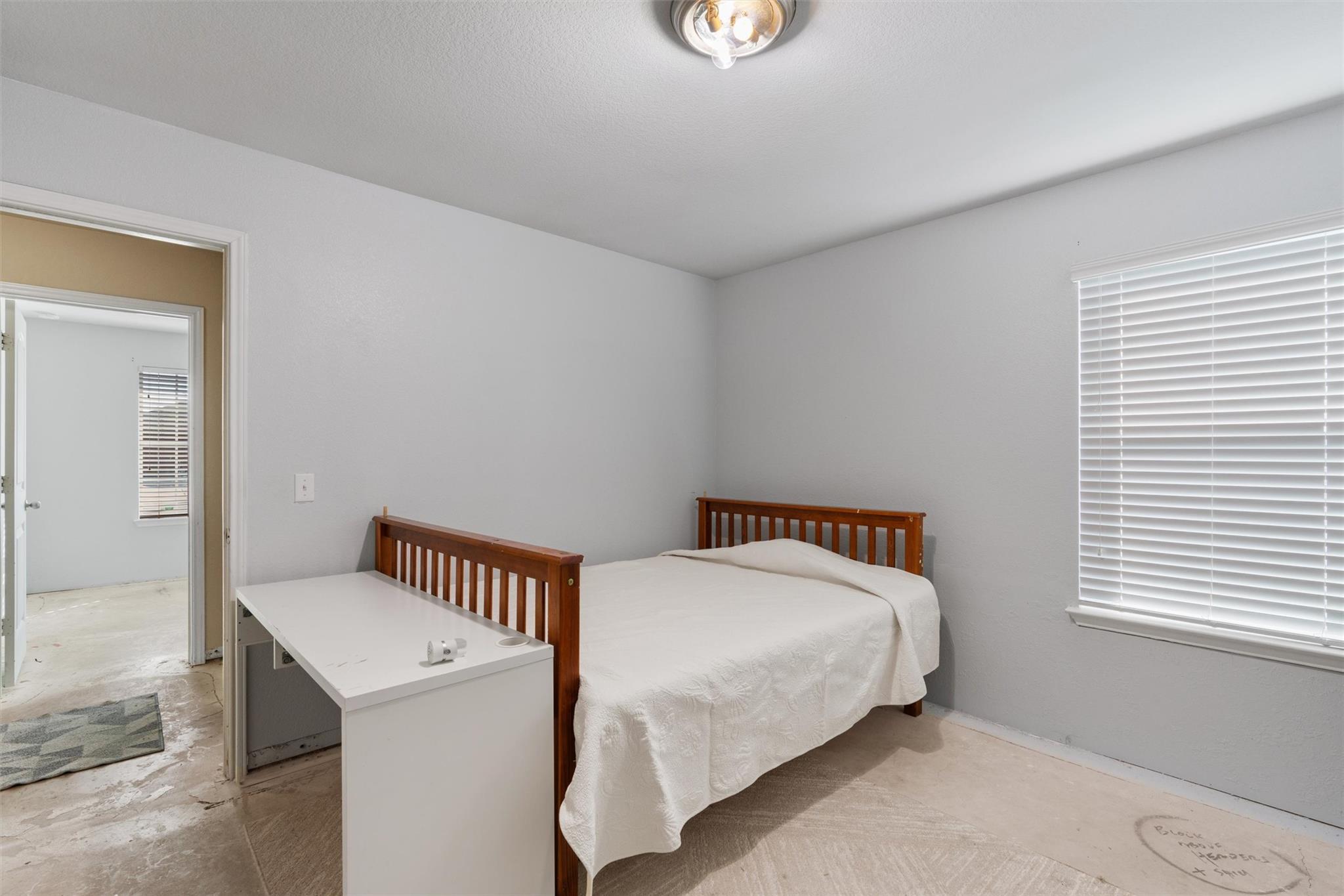 124 Denton Dr, Hutto, TX 78634