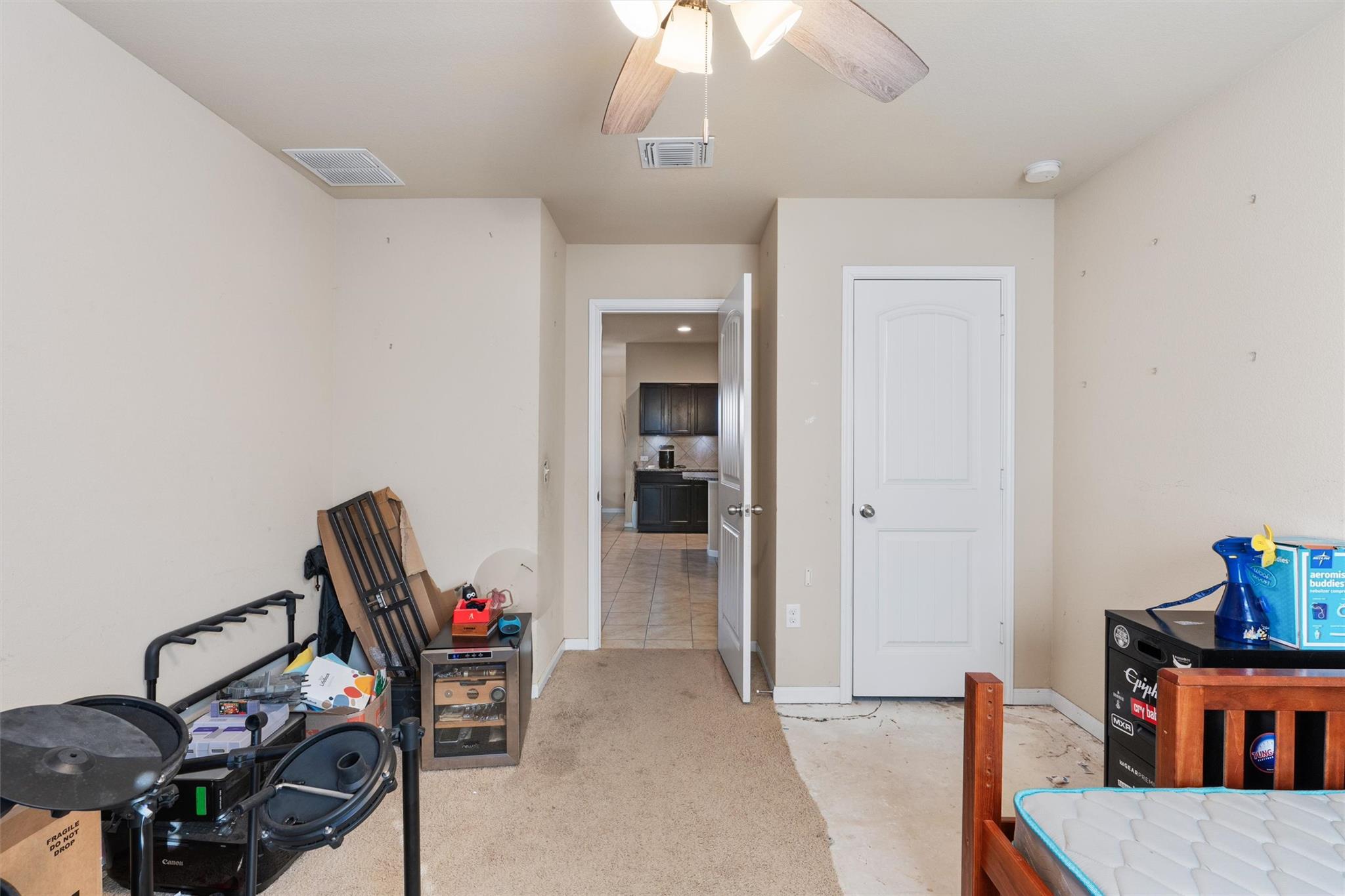 124 Denton Dr, Hutto, TX 78634