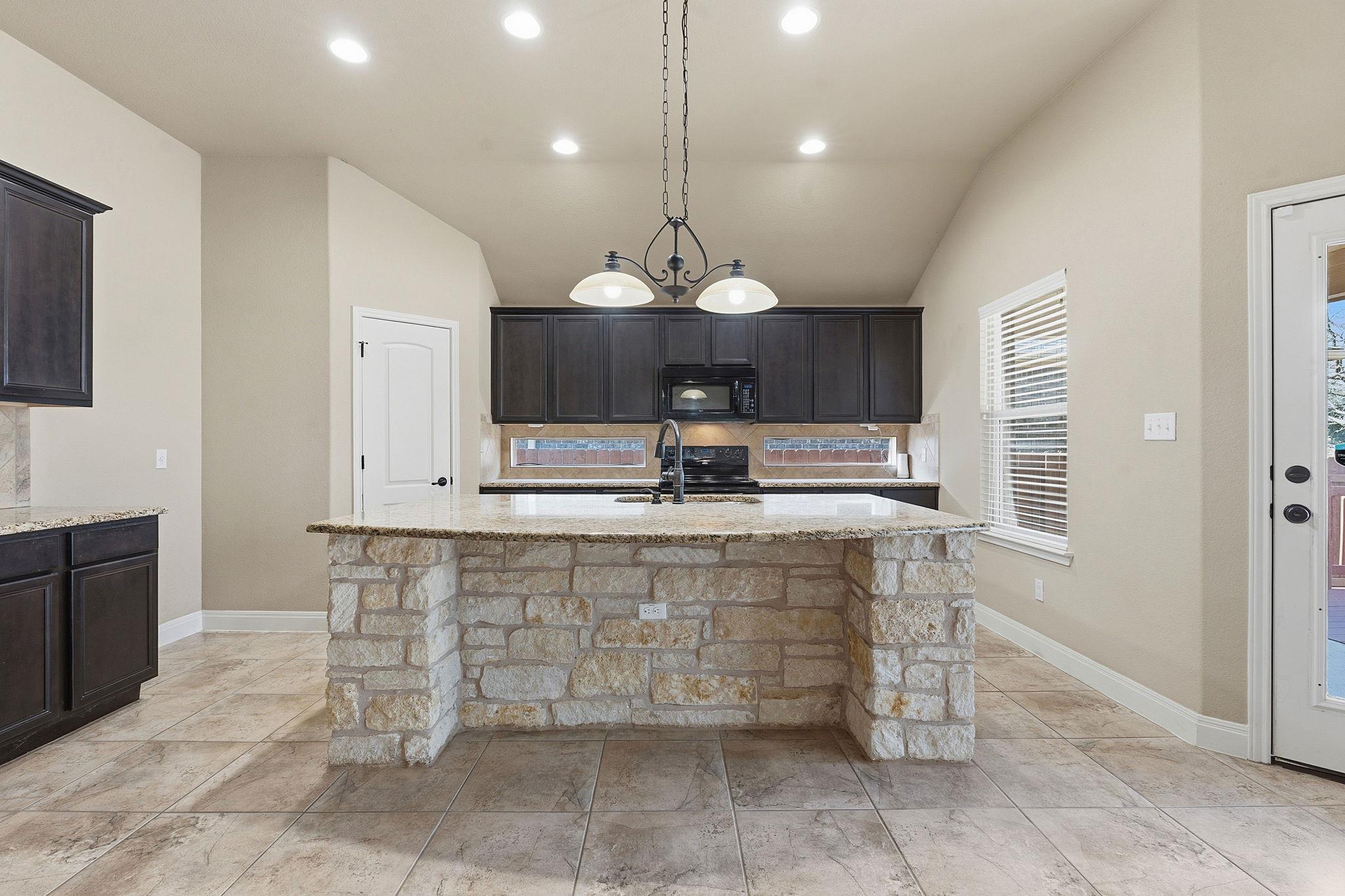 201 Caddo Lake Dr, Georgetown, TX 78628