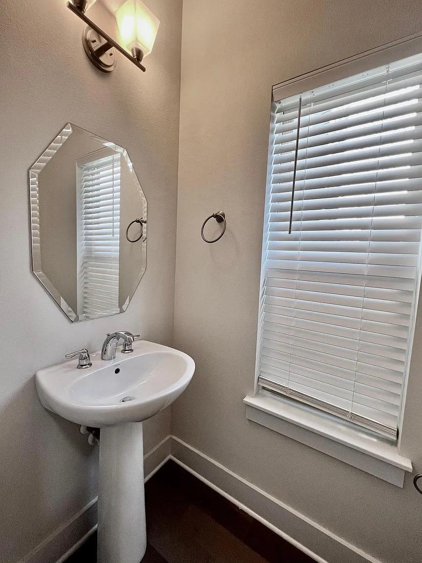 13501 Metric Blvd # 1, Austin, TX 78727