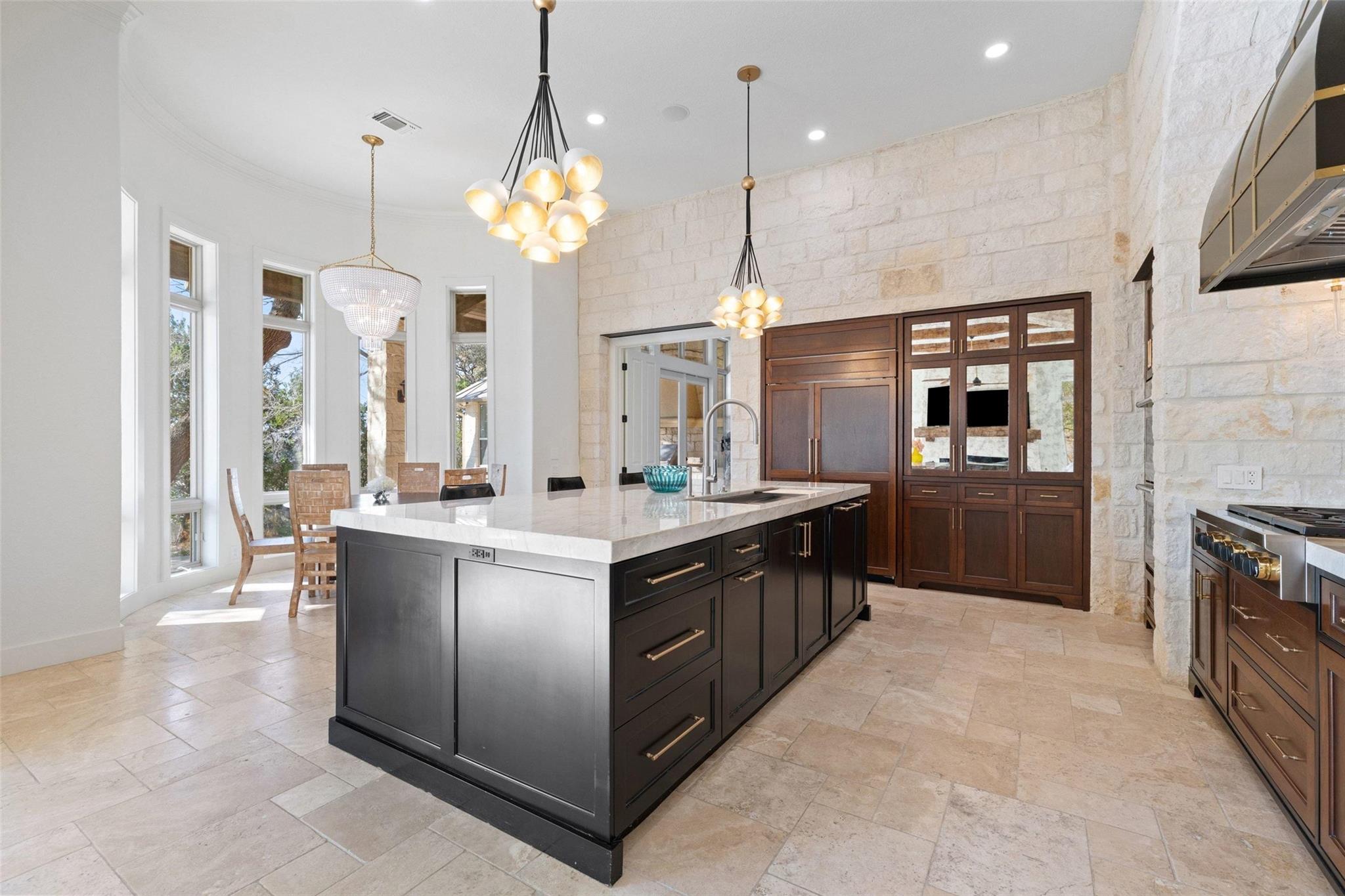 954 Riverforest Dr, New Braunfels, TX 78132