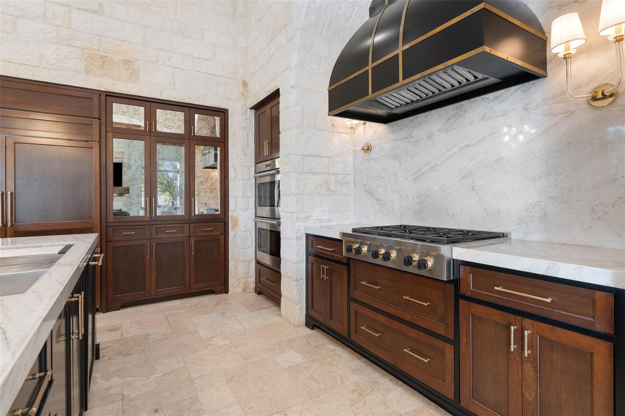 954 Riverforest Dr, New Braunfels, TX 78132