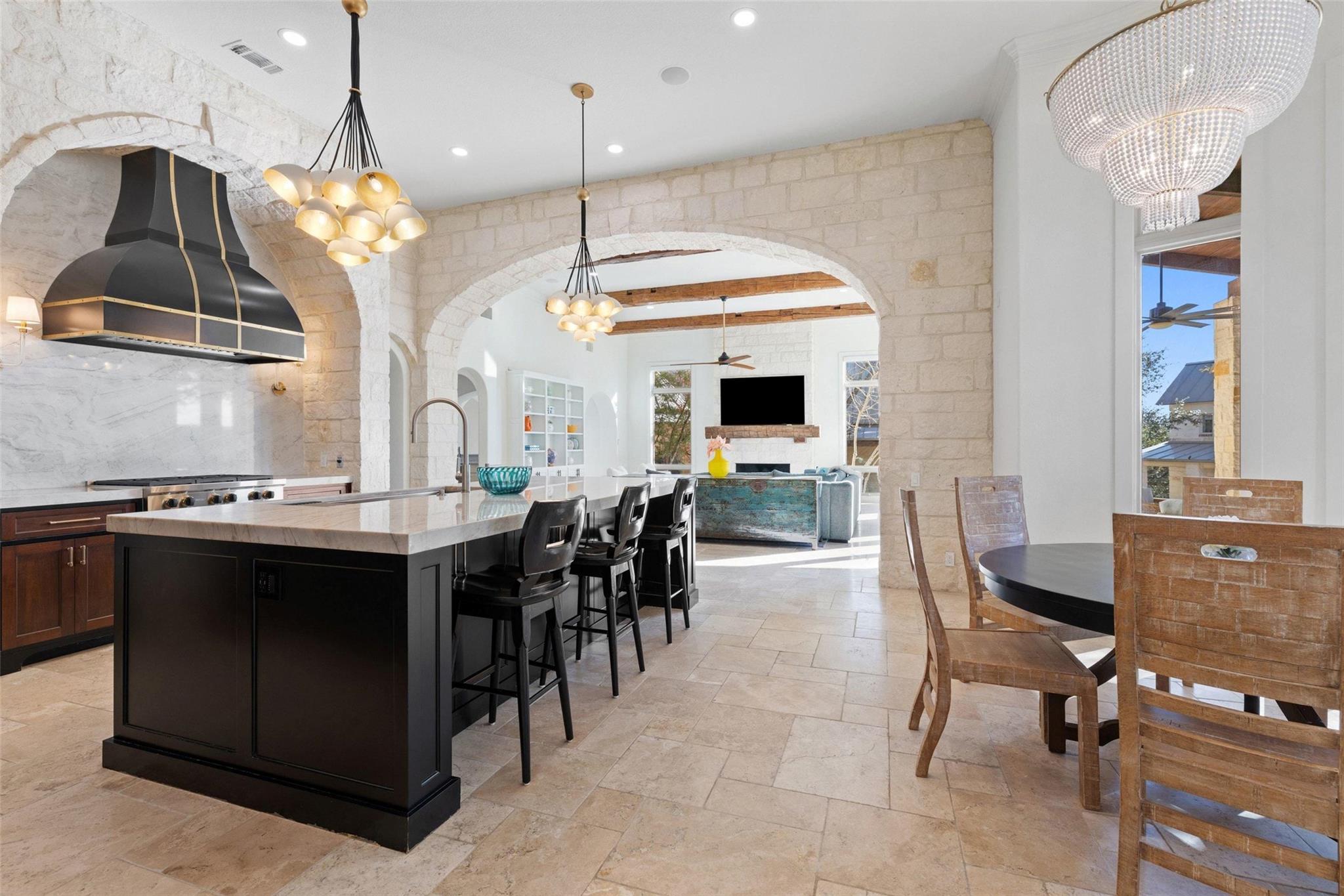 954 Riverforest Dr, New Braunfels, TX 78132