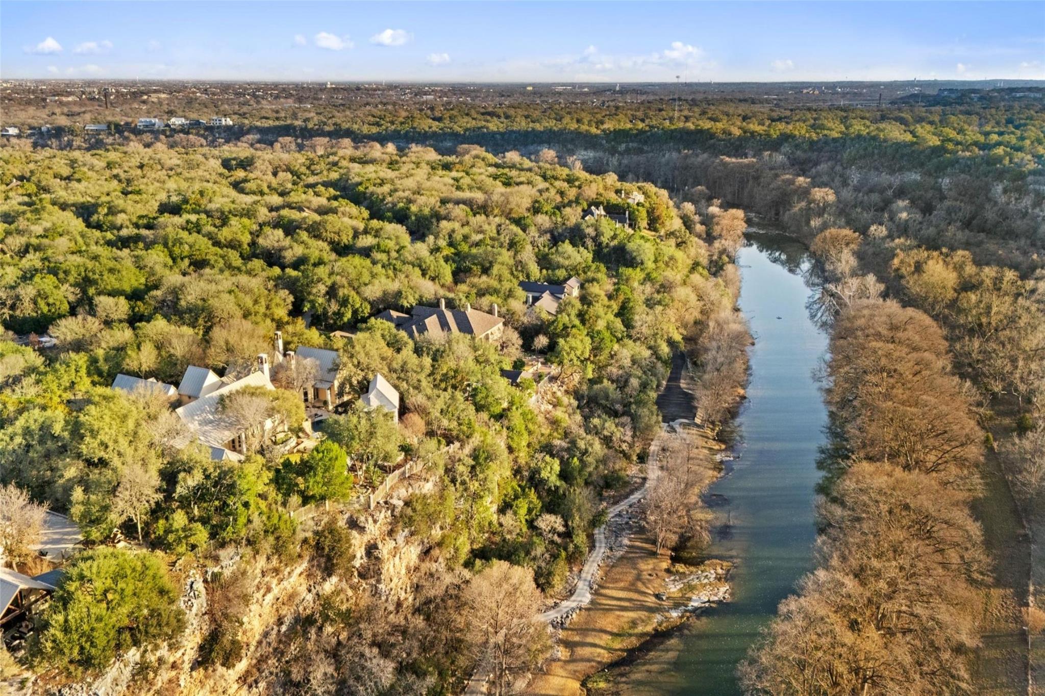 954 Riverforest Dr, New Braunfels, TX 78132