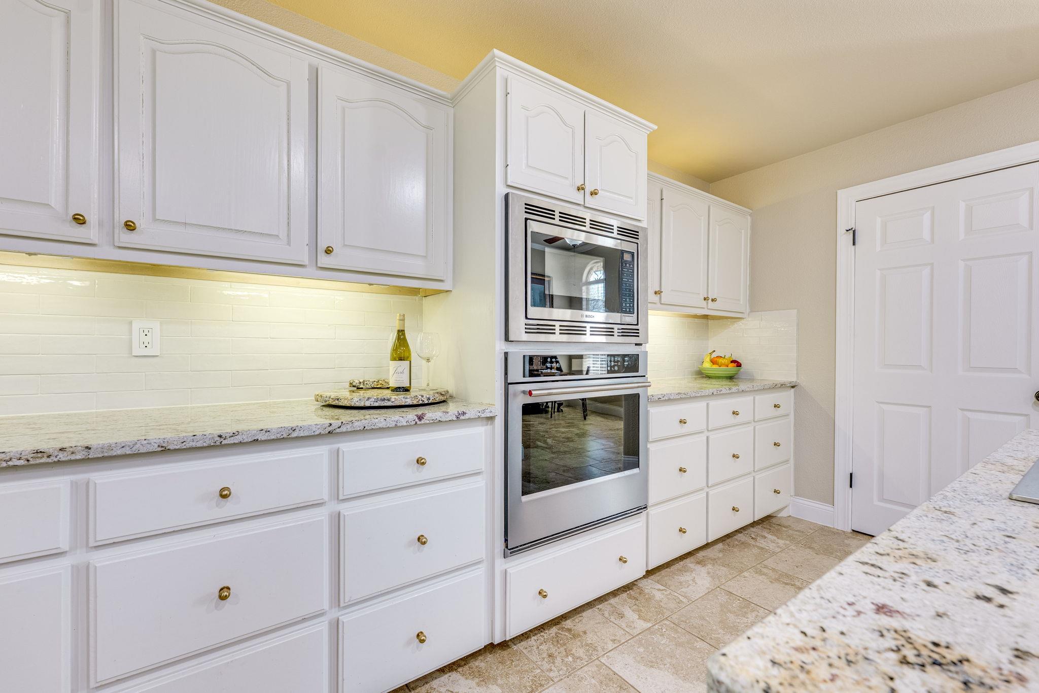 33 Brookmeadow Dr, Wimberley, TX 78676